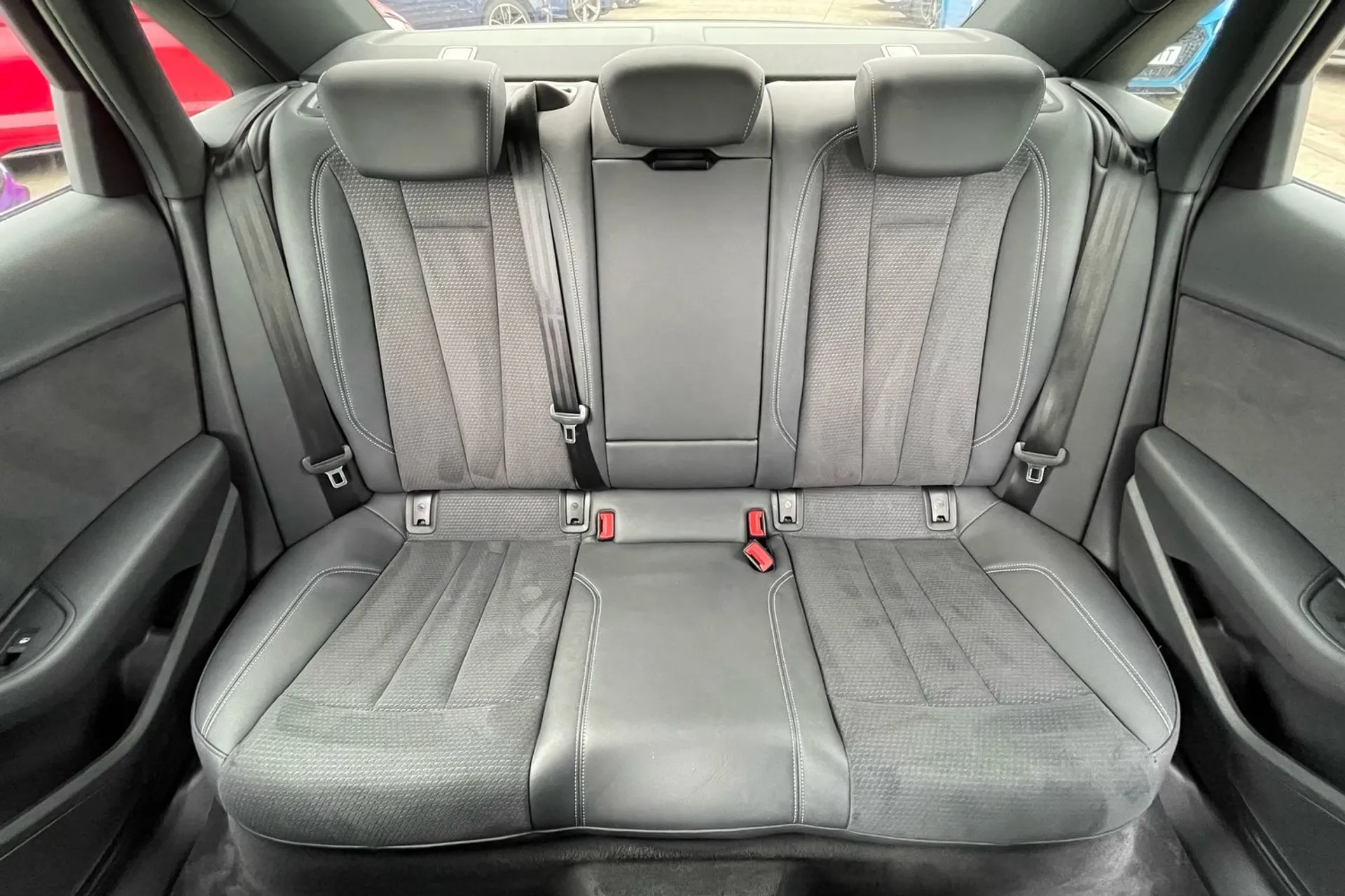Audi A4 thumbnail image number 7