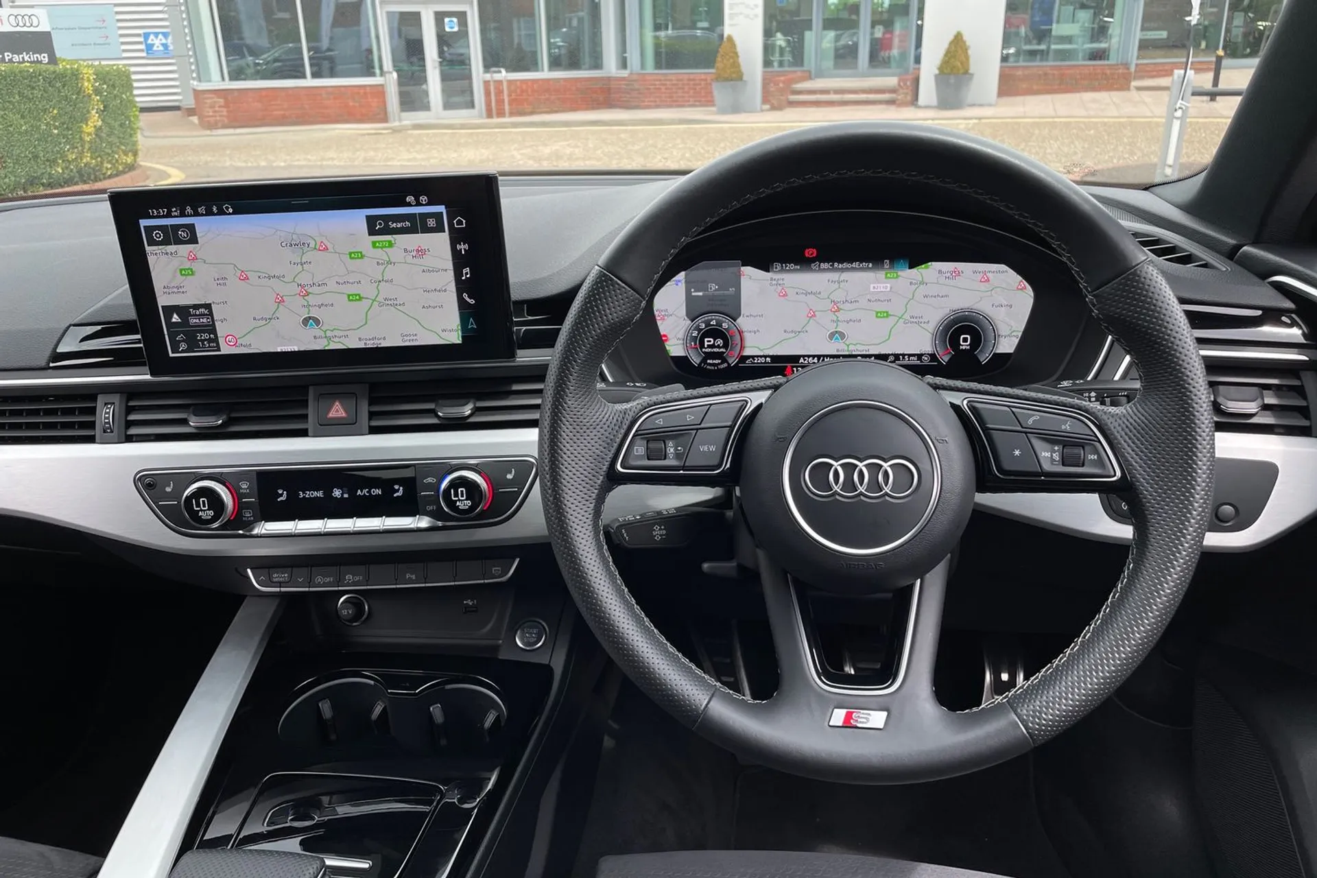 Audi A4 thumbnail image number 34