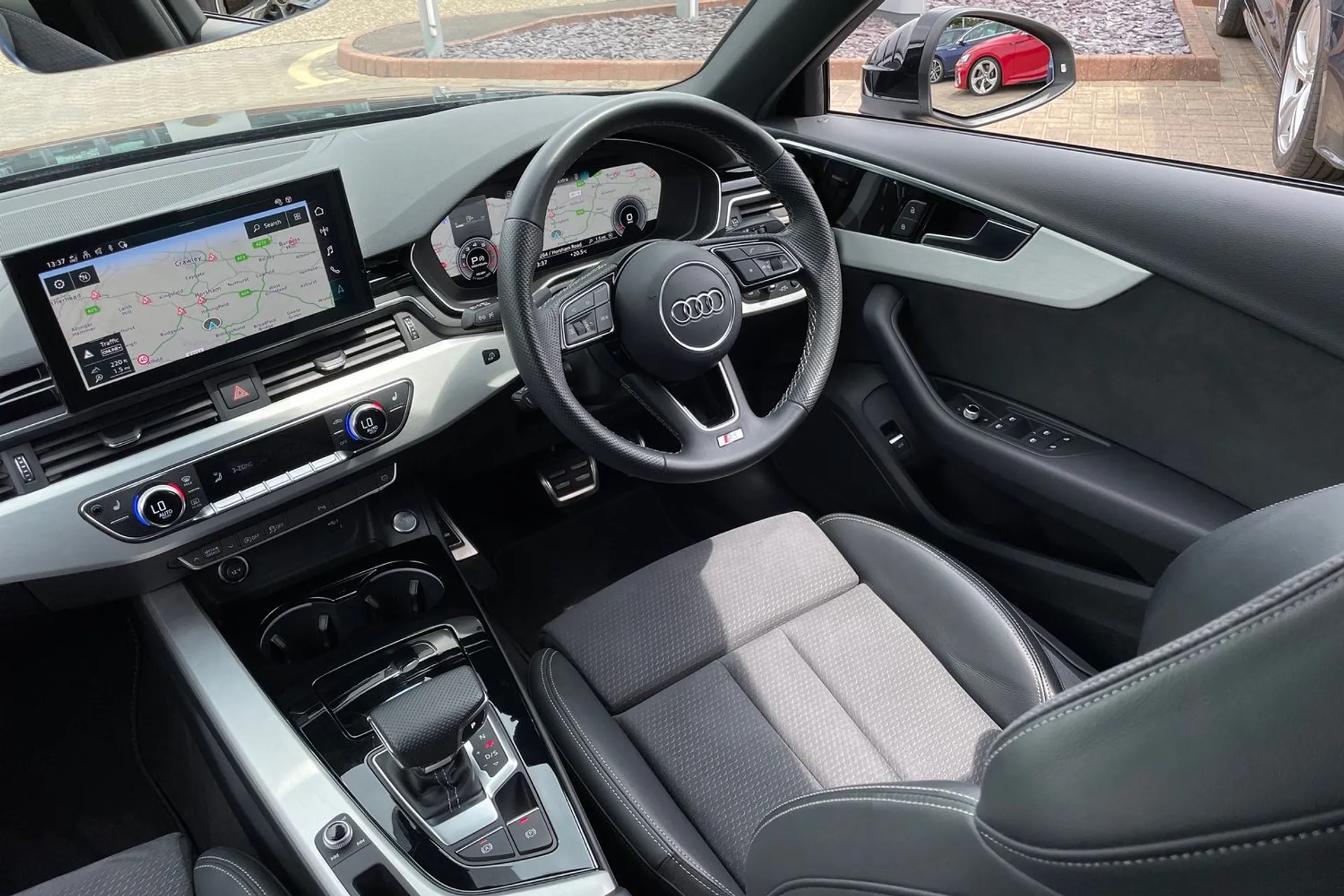 Audi A4 thumbnail image number 35