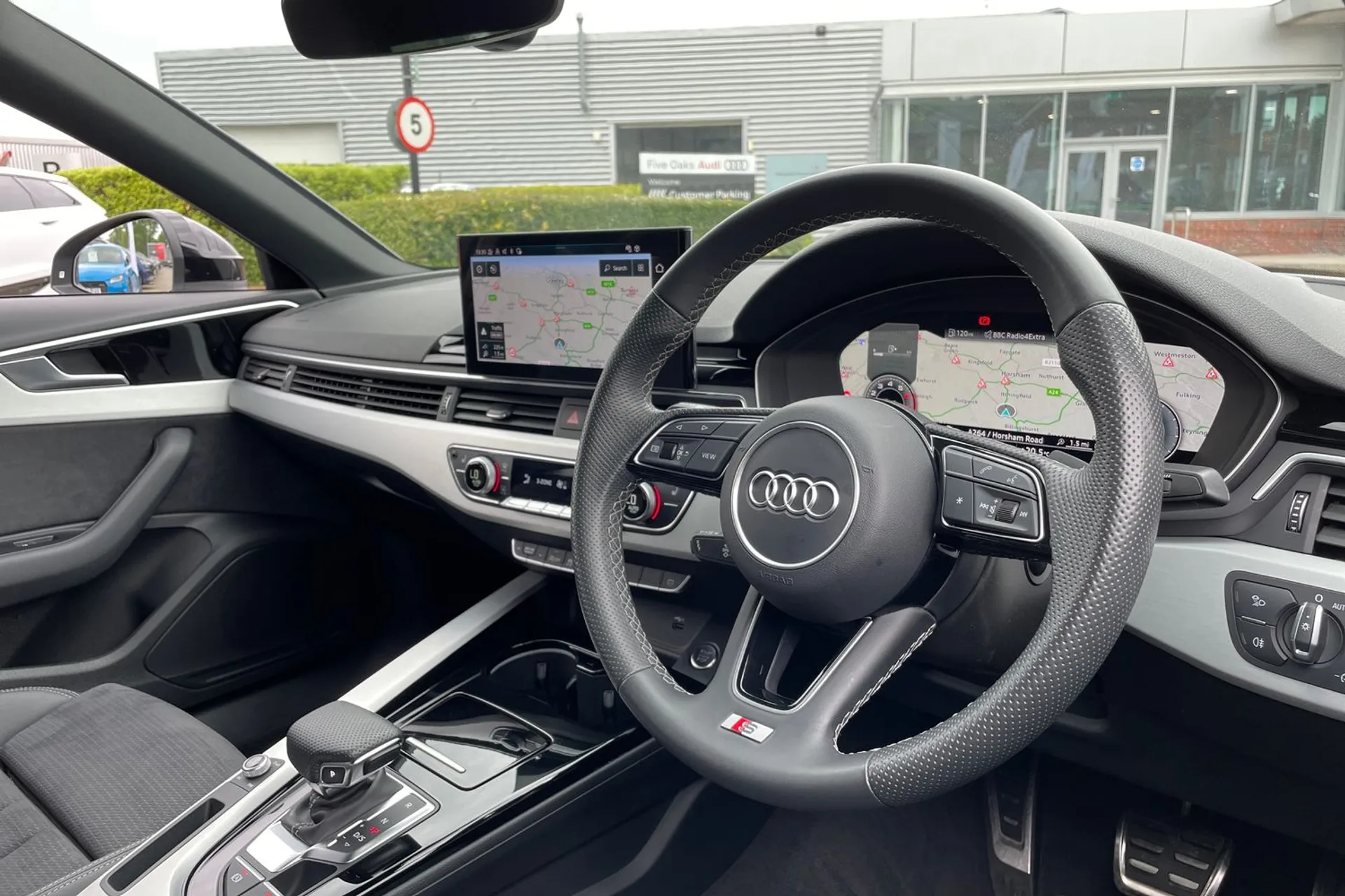 Audi A4 thumbnail image number 25