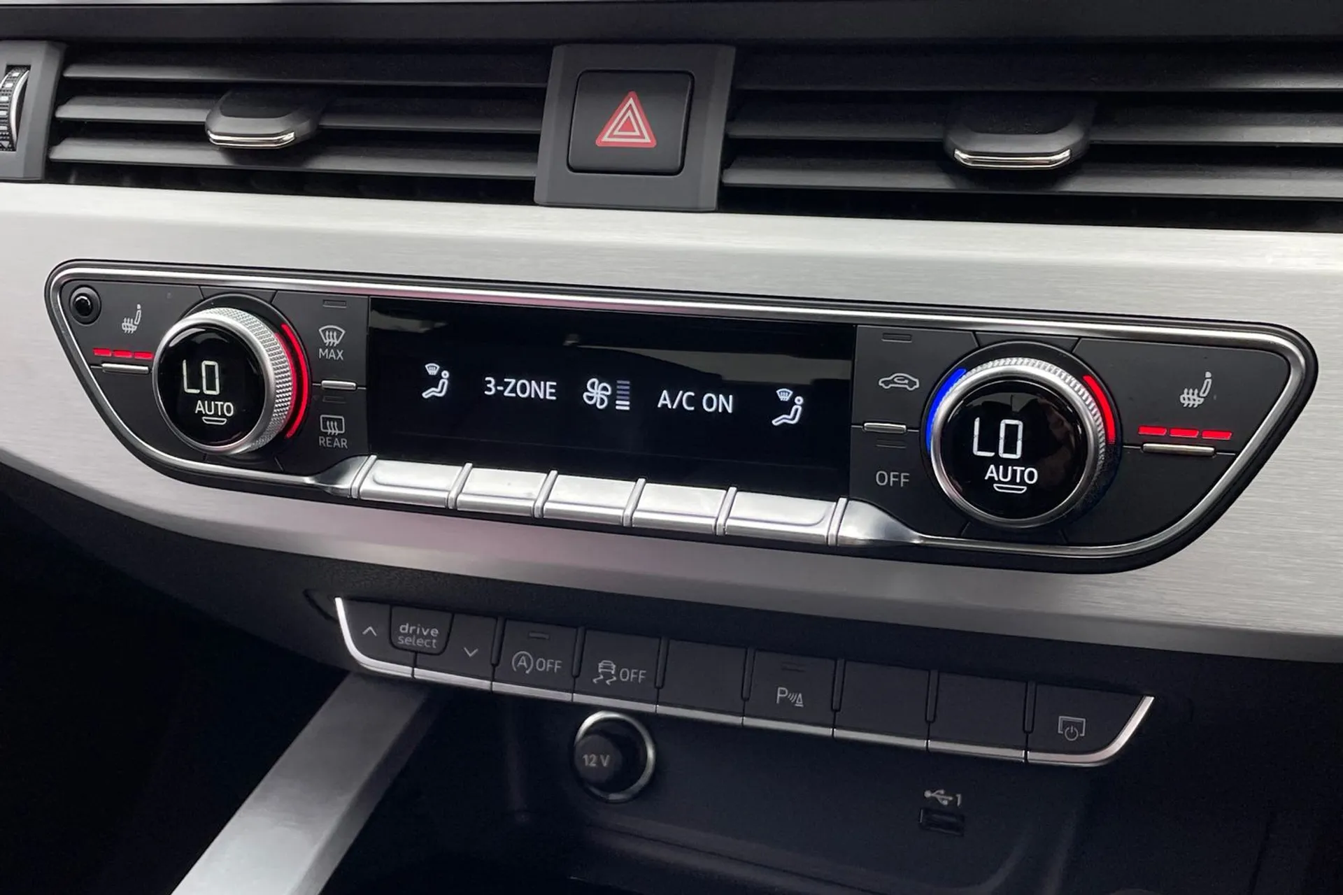 Audi A4 thumbnail image number 14