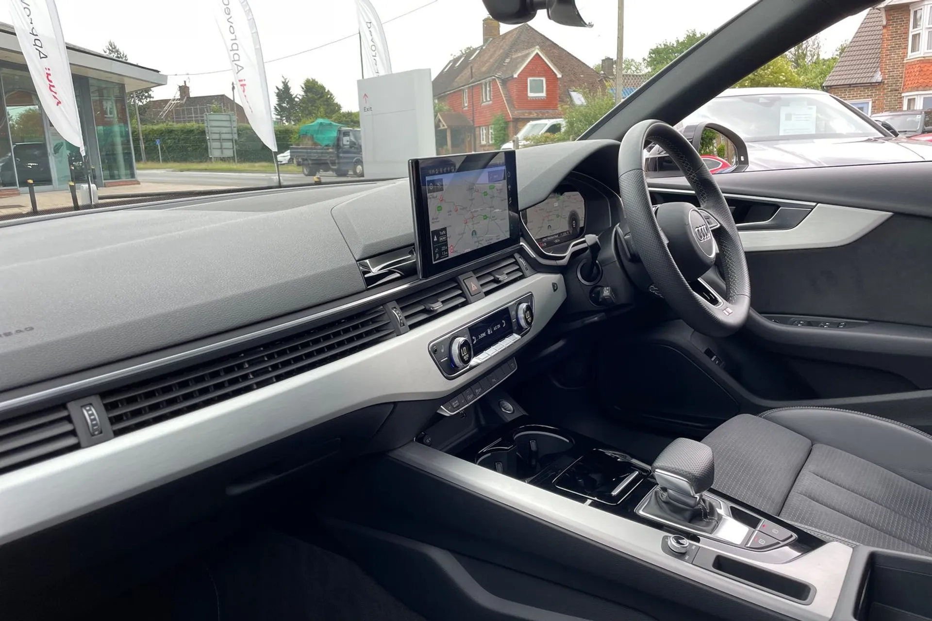 Audi A4 thumbnail image number 26