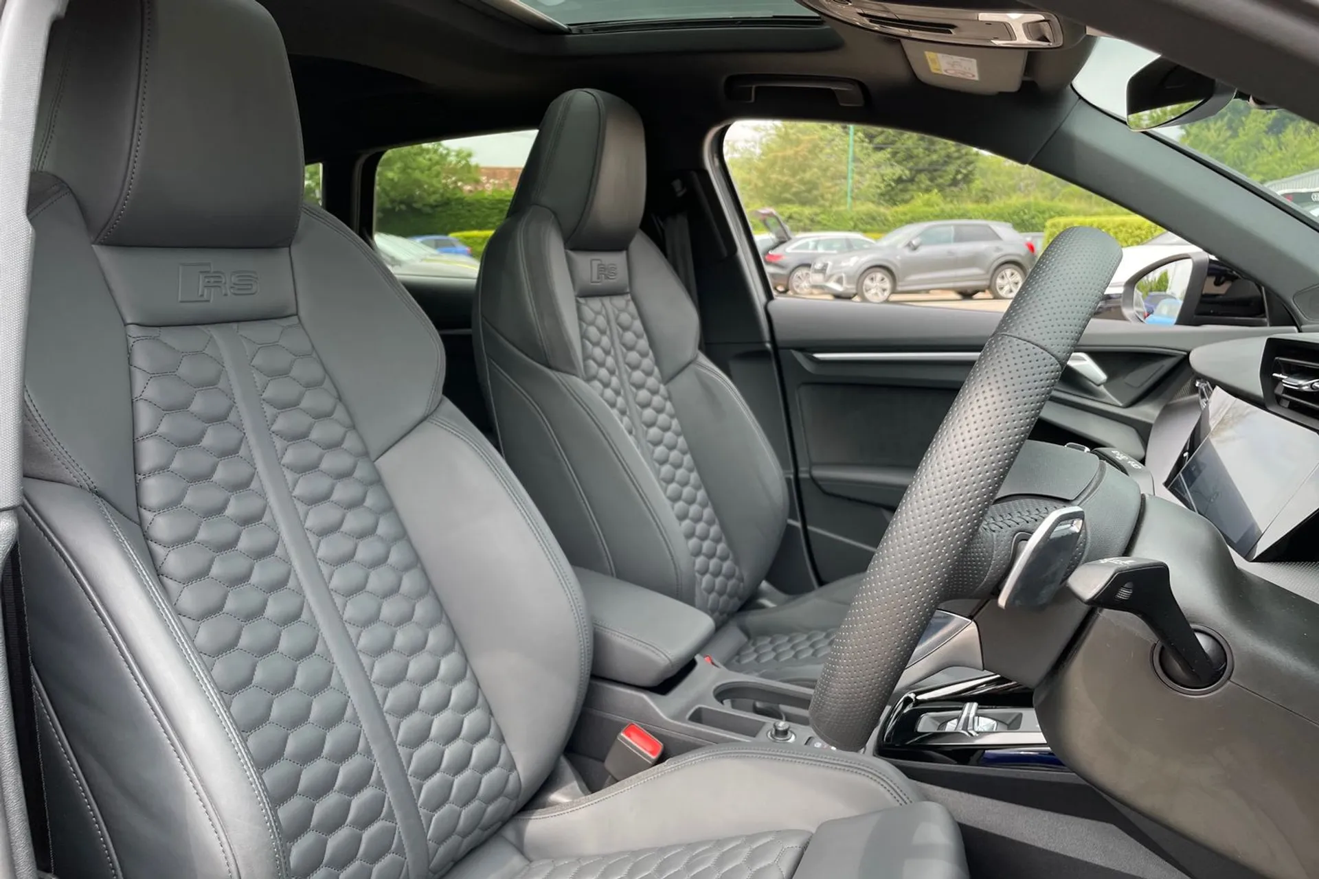 Audi RS3 thumbnail image number 28