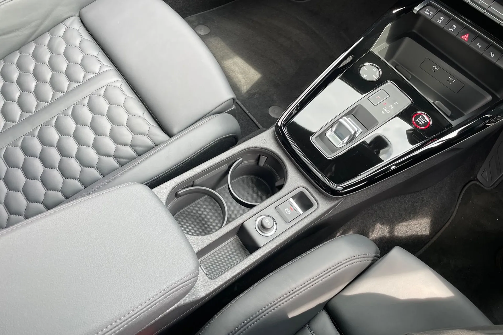 Audi RS3 thumbnail image number 41