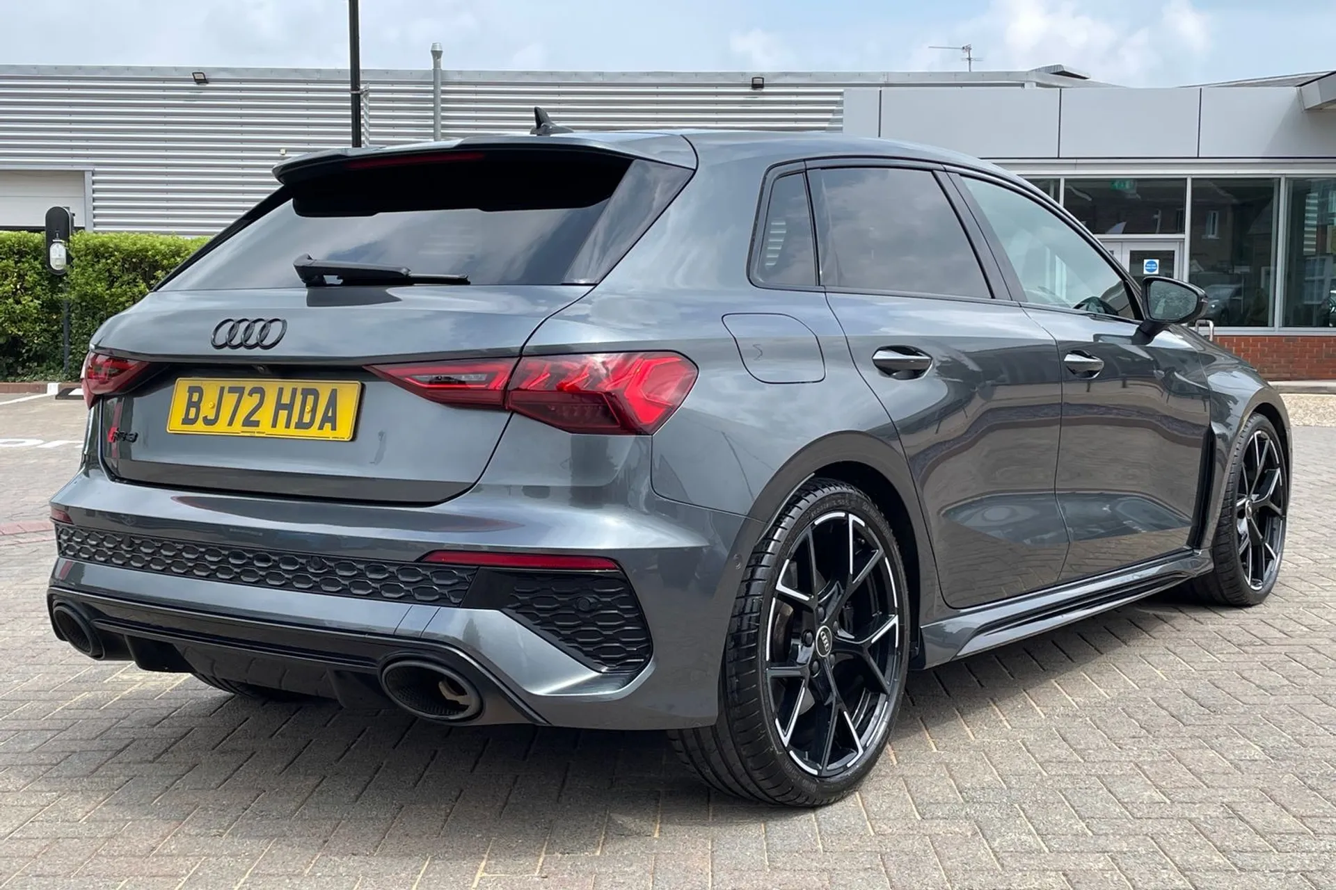 Audi RS3 thumbnail image number 4