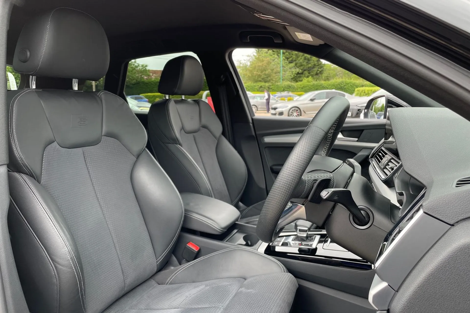 Audi Q5 thumbnail image number 21