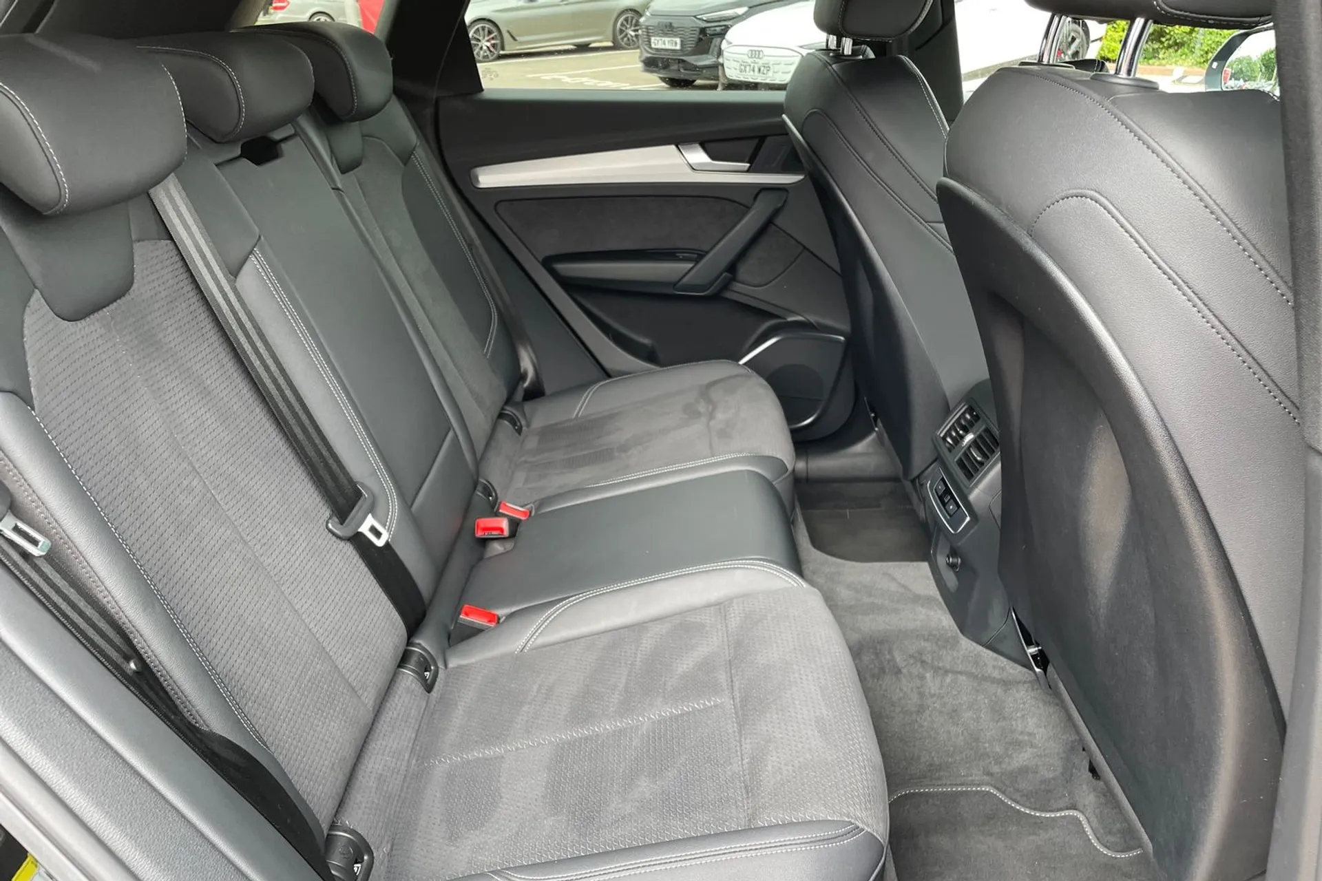 Audi Q5 thumbnail image number 24