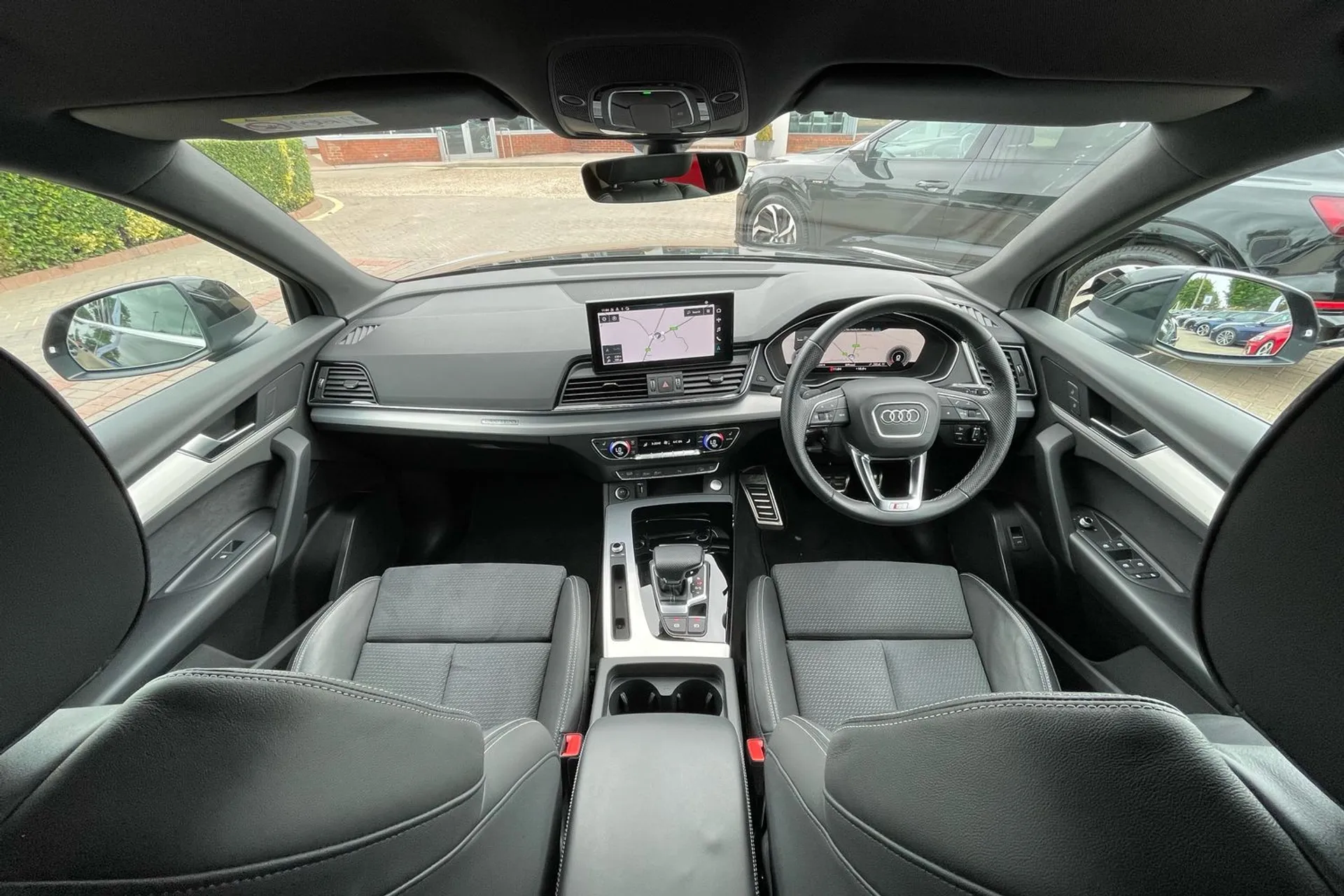 Audi Q5 thumbnail image number 3