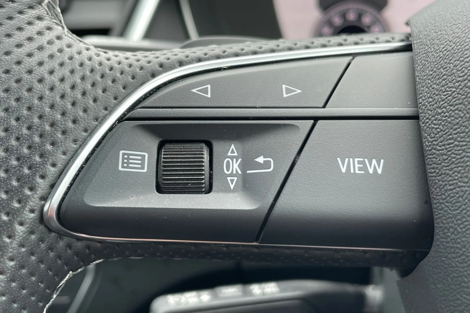 Audi Q5 thumbnail image number 34