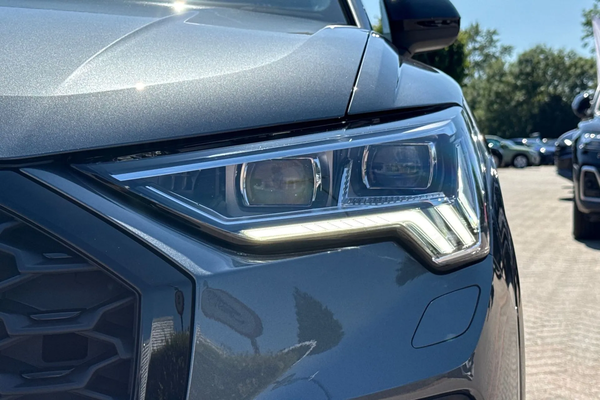 Audi Q3 thumbnail image number 59