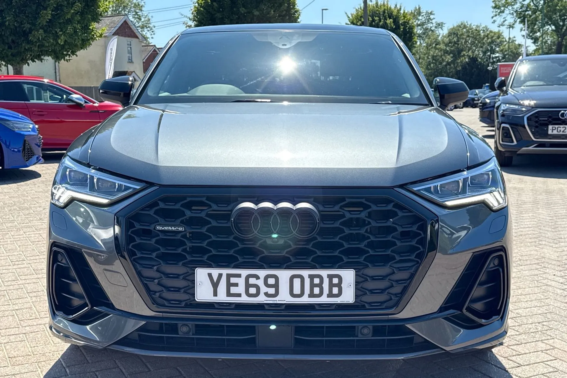 Audi Q3 thumbnail image number 28