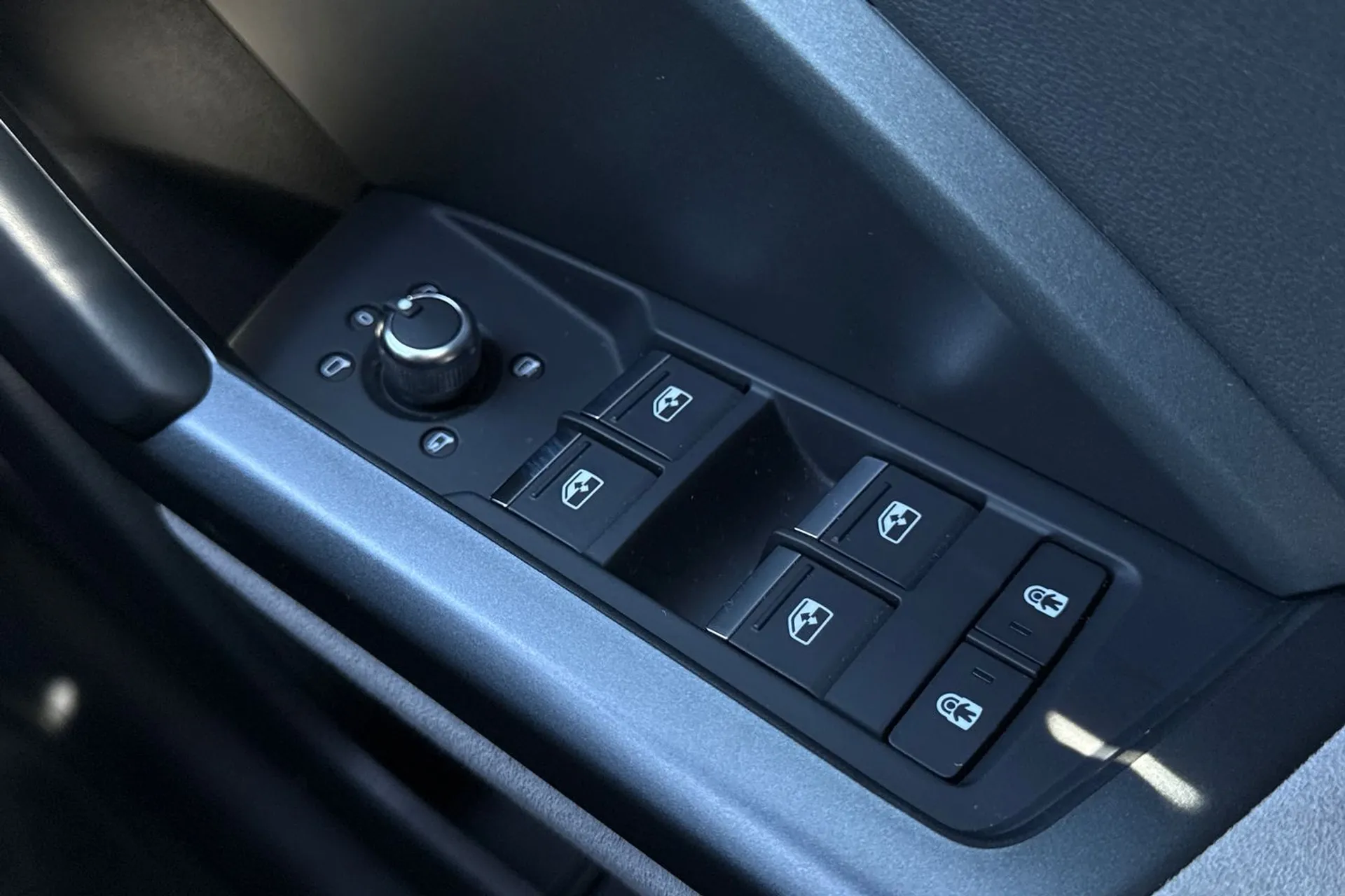 Audi Q3 thumbnail image number 22