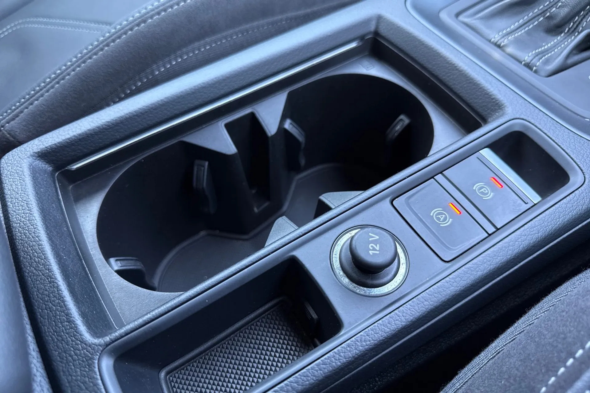 Audi Q3 thumbnail image number 44