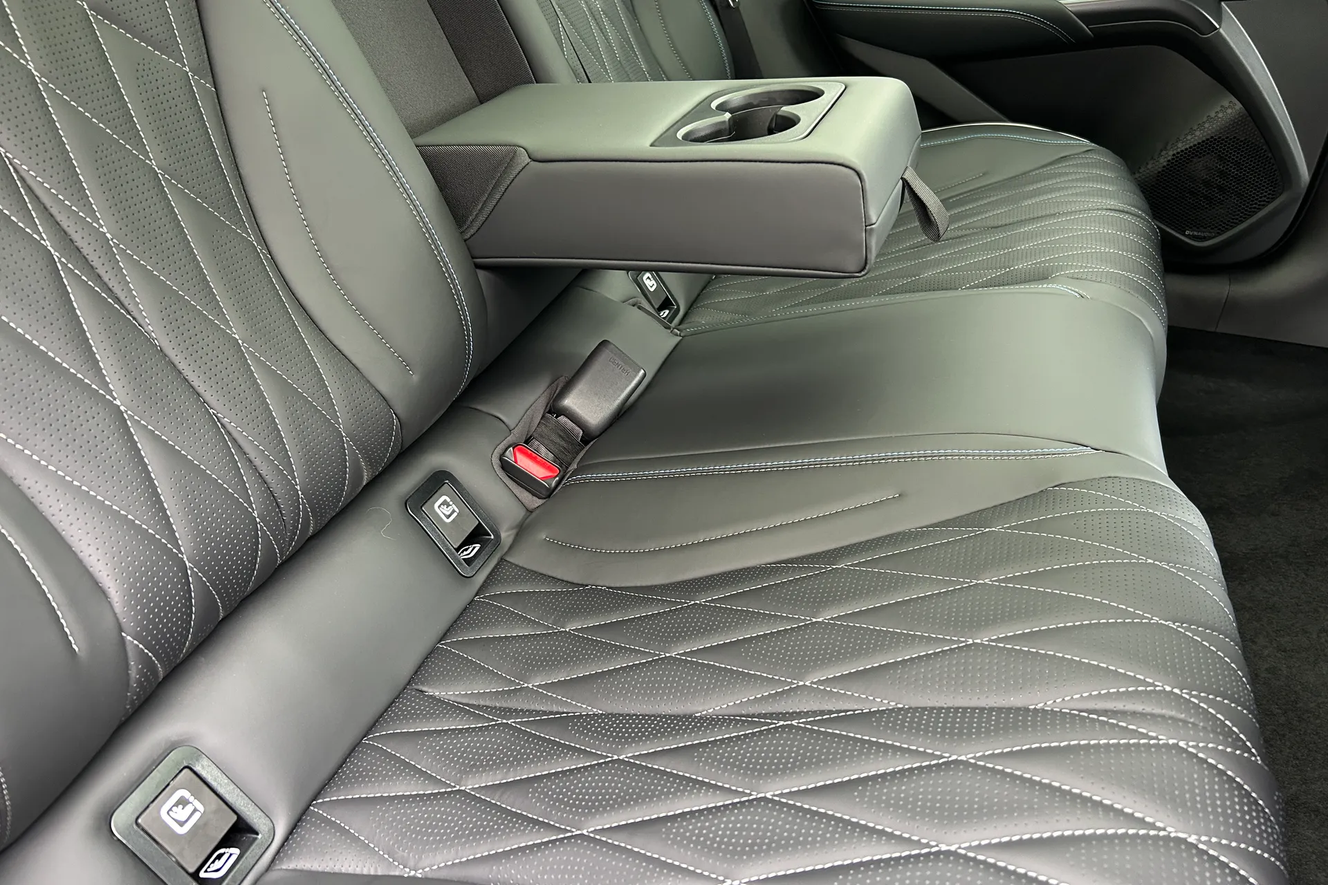 BYD SEAL thumbnail image number 26