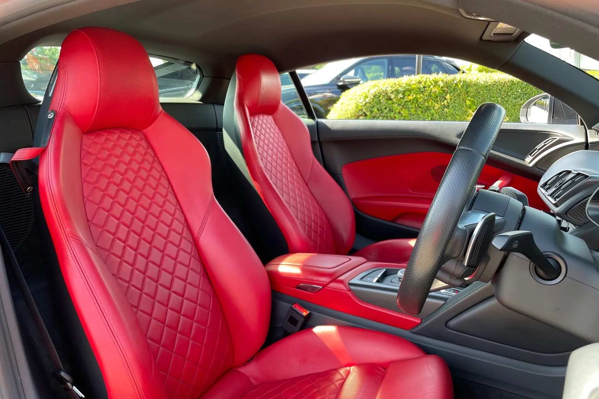 Audi R8 thumbnail image number 29