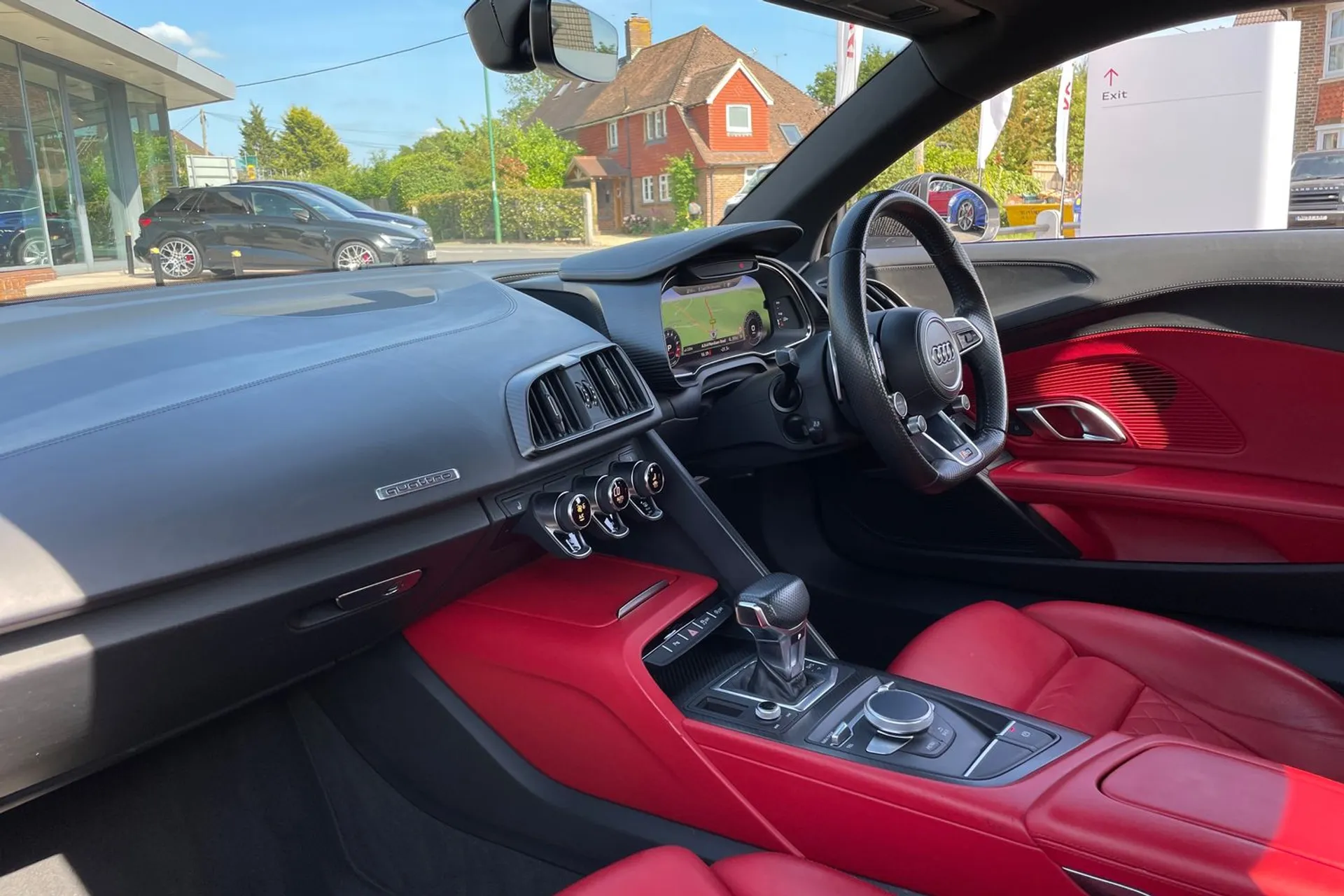 Audi R8 thumbnail image number 31