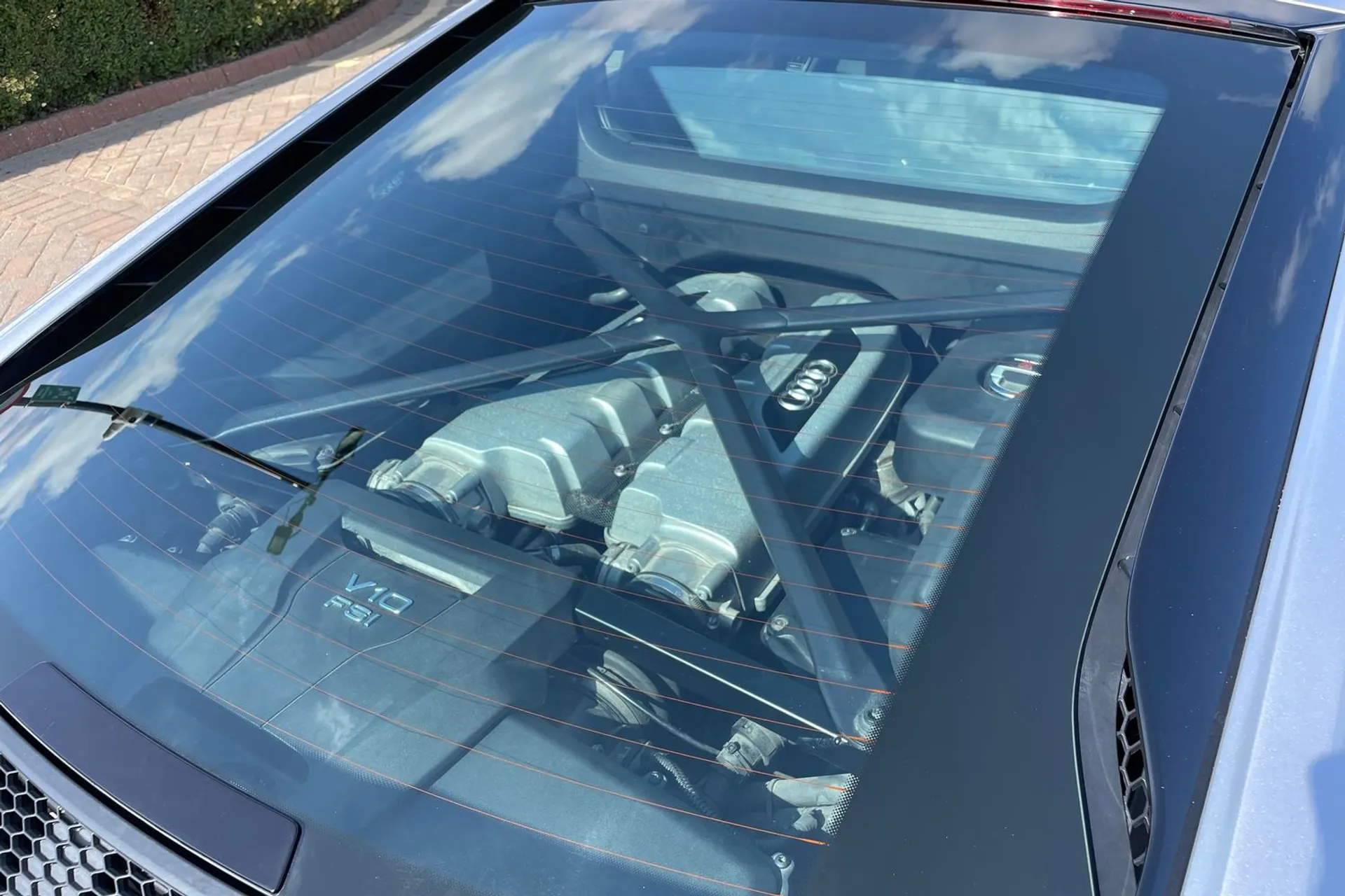 Audi R8 thumbnail image number 37