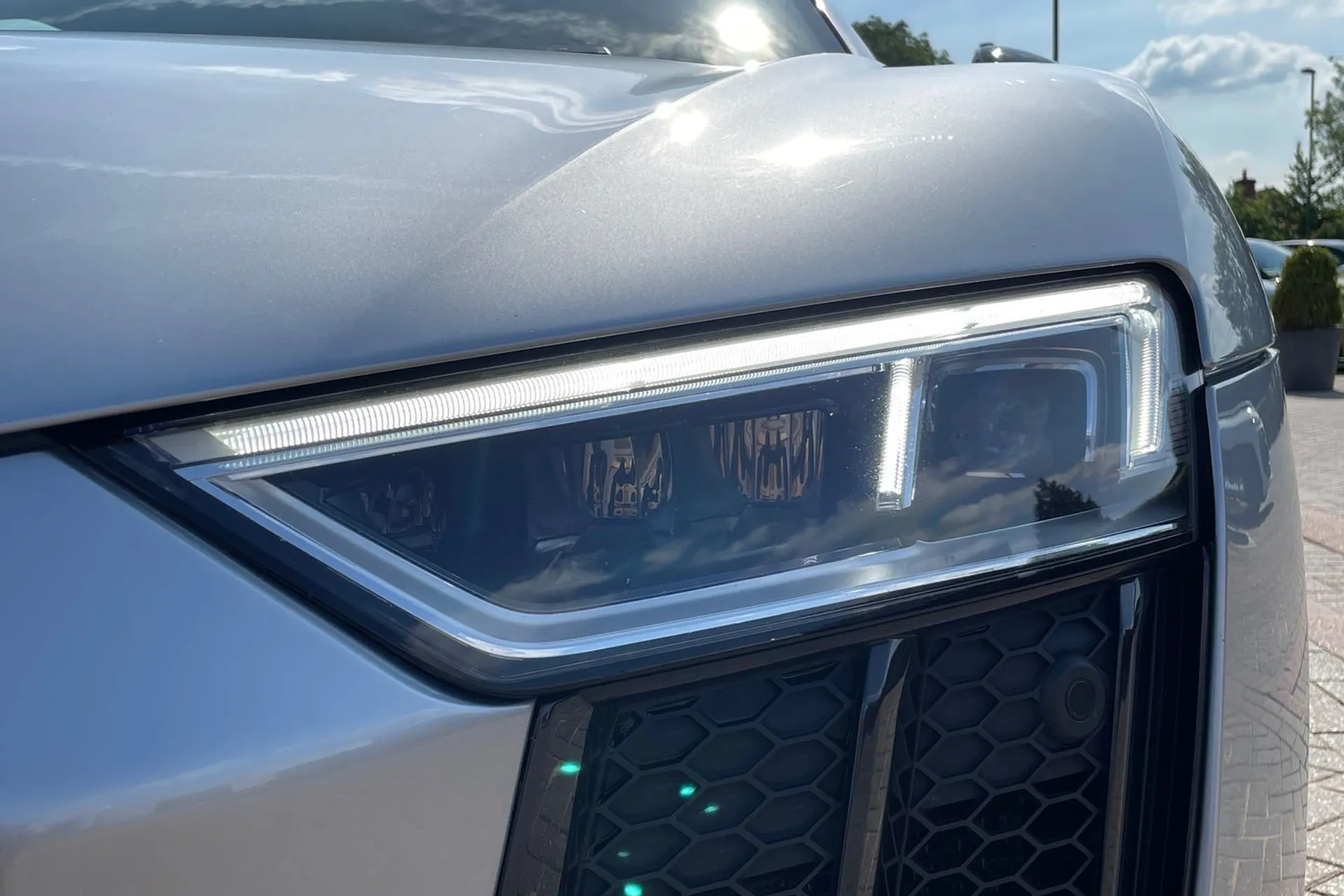 Audi R8 thumbnail image number 43