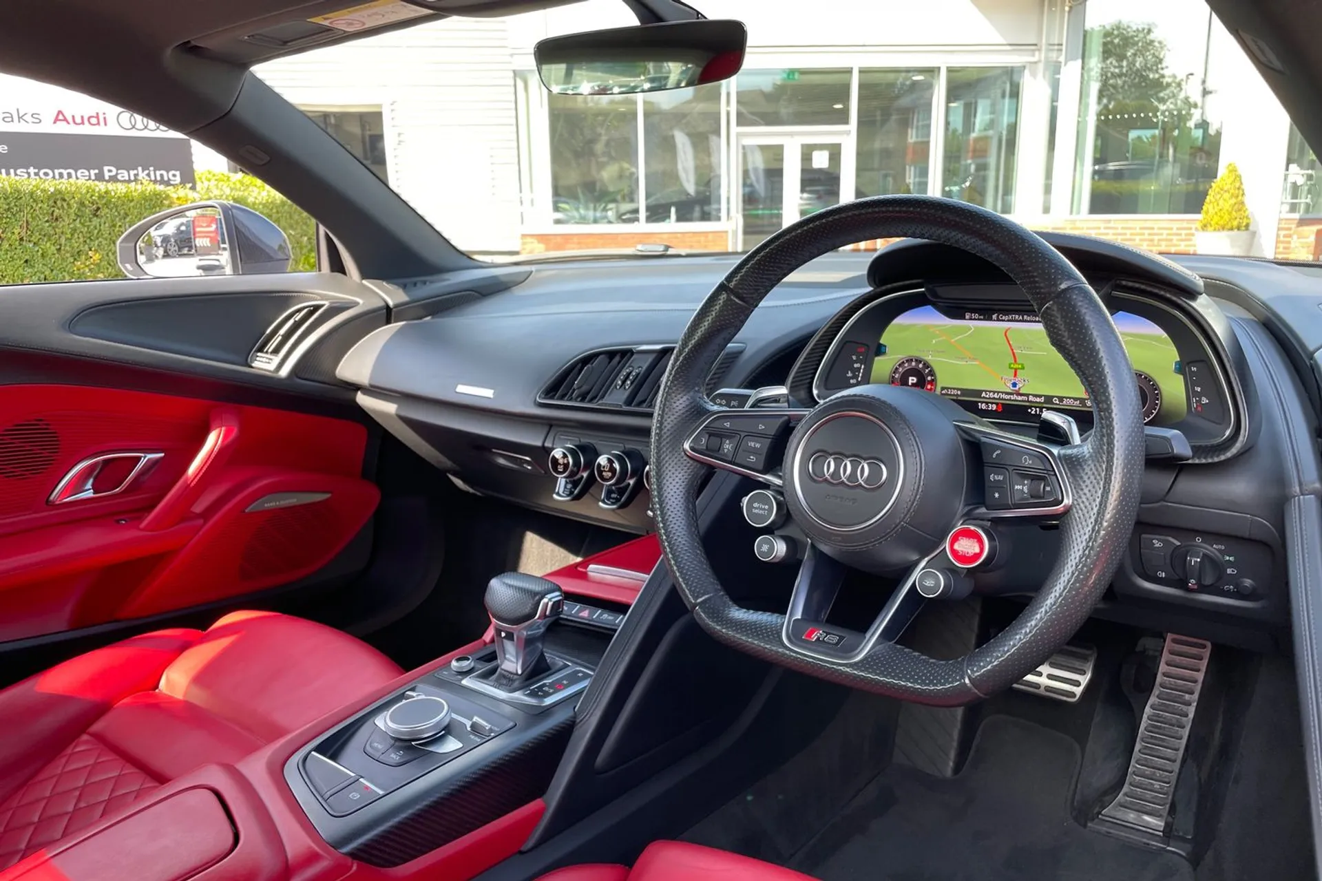 Audi R8 thumbnail image number 30
