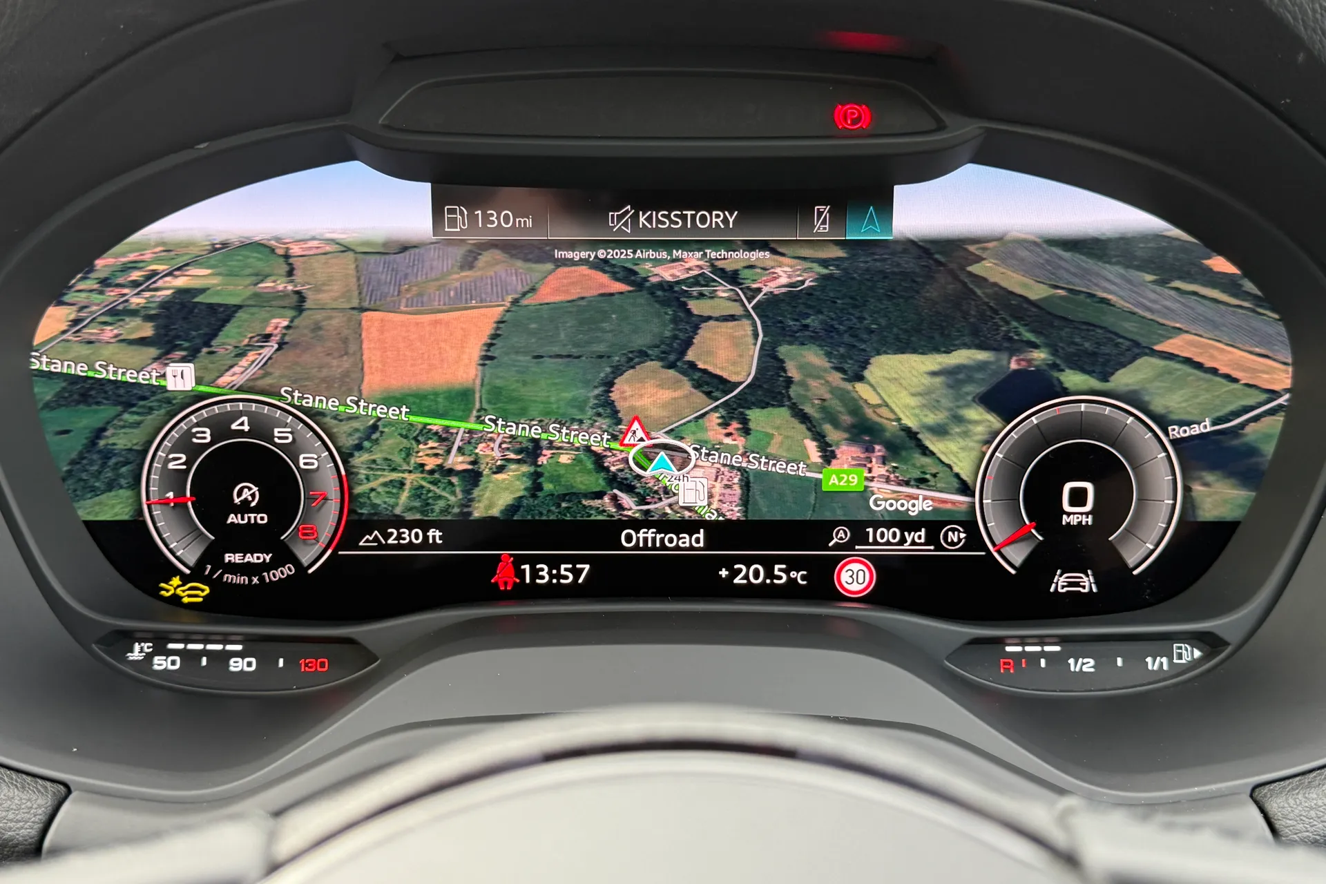 Audi Q2 thumbnail image number 14