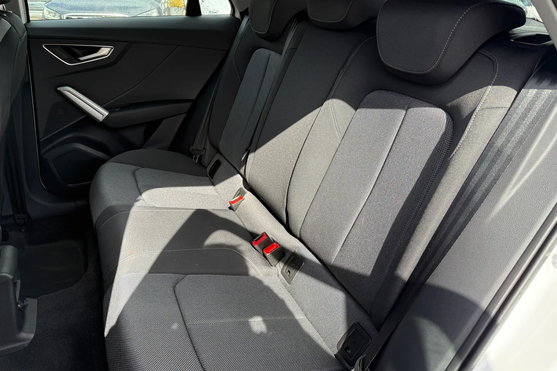 Audi Q2 thumbnail image number 37