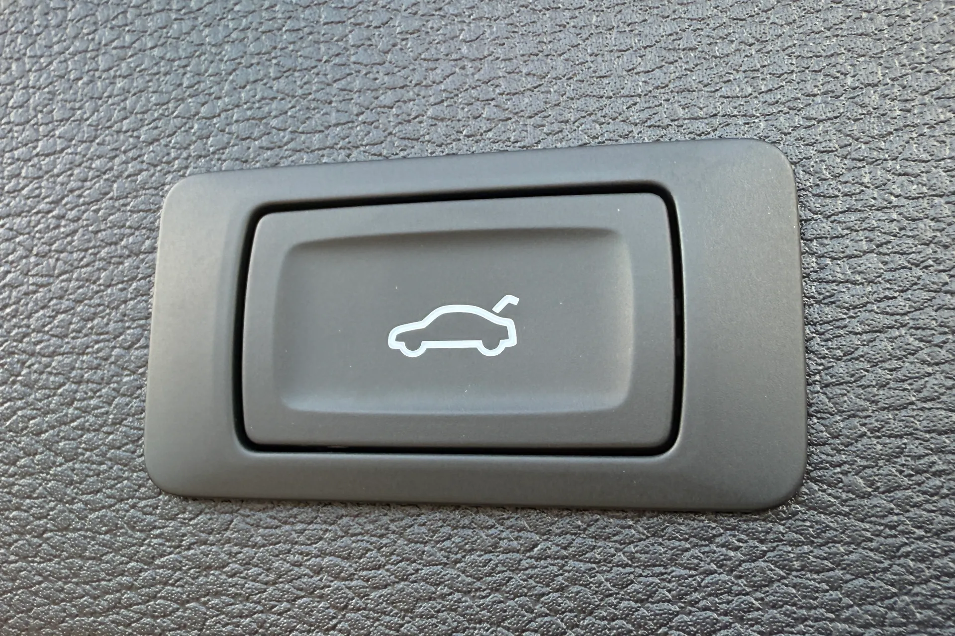 Audi Q2 thumbnail image number 31