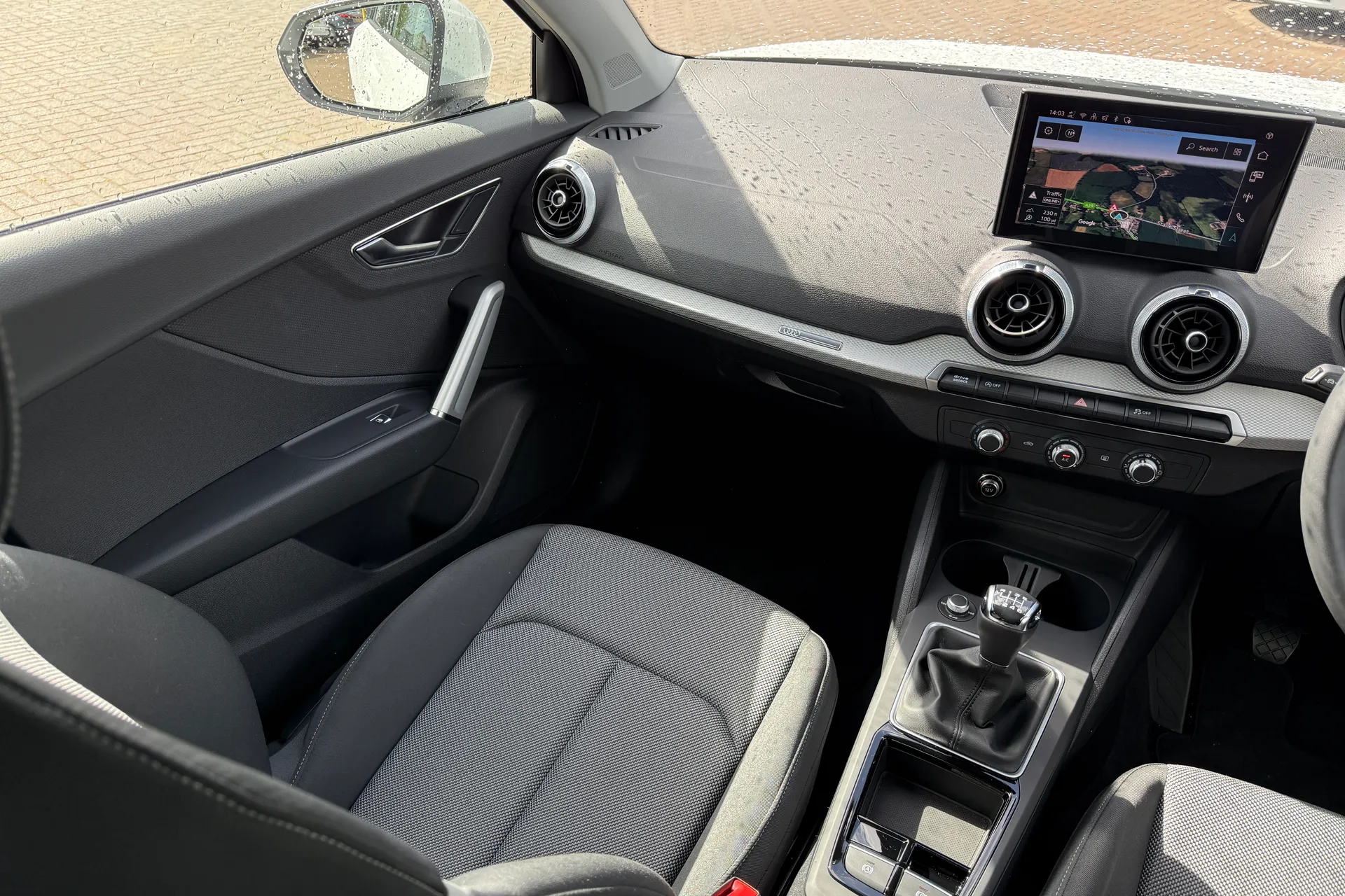 Audi Q2 thumbnail image number 32