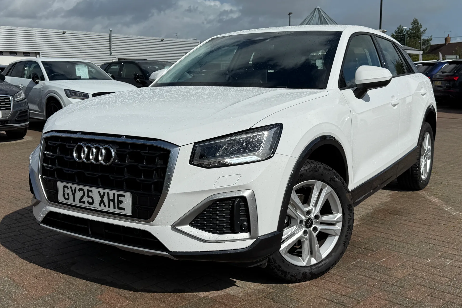 Audi Q2 thumbnail image number 18