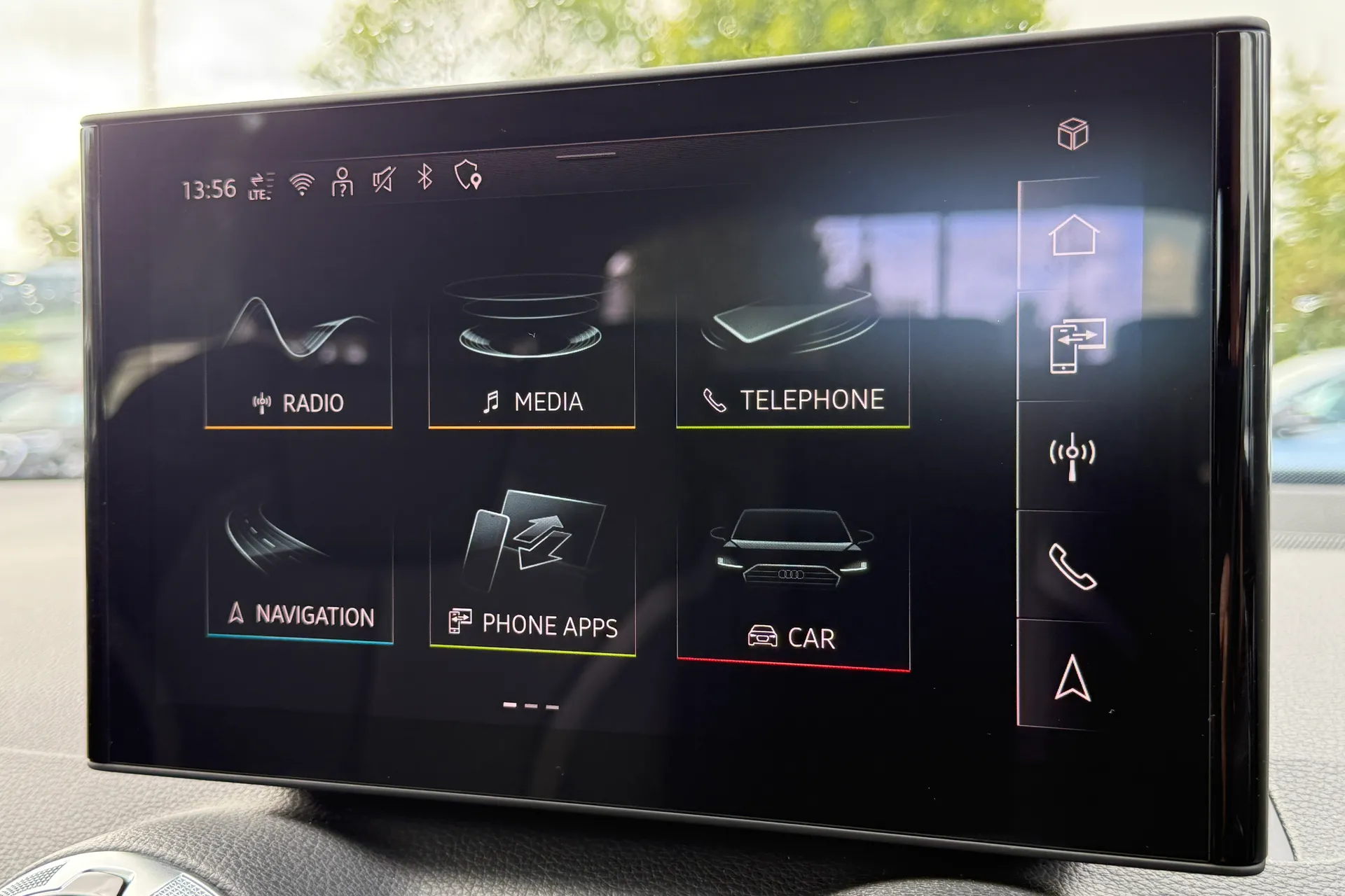 Audi Q2 thumbnail image number 12