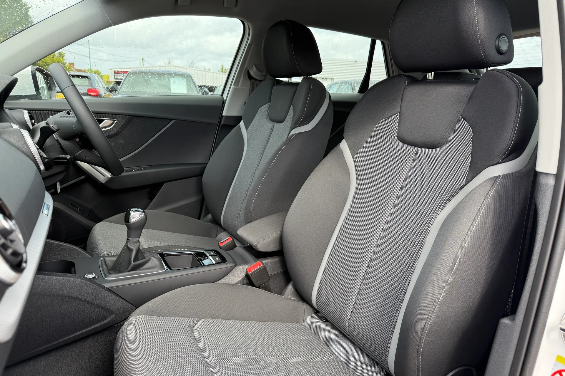 Audi Q2 thumbnail image number 28