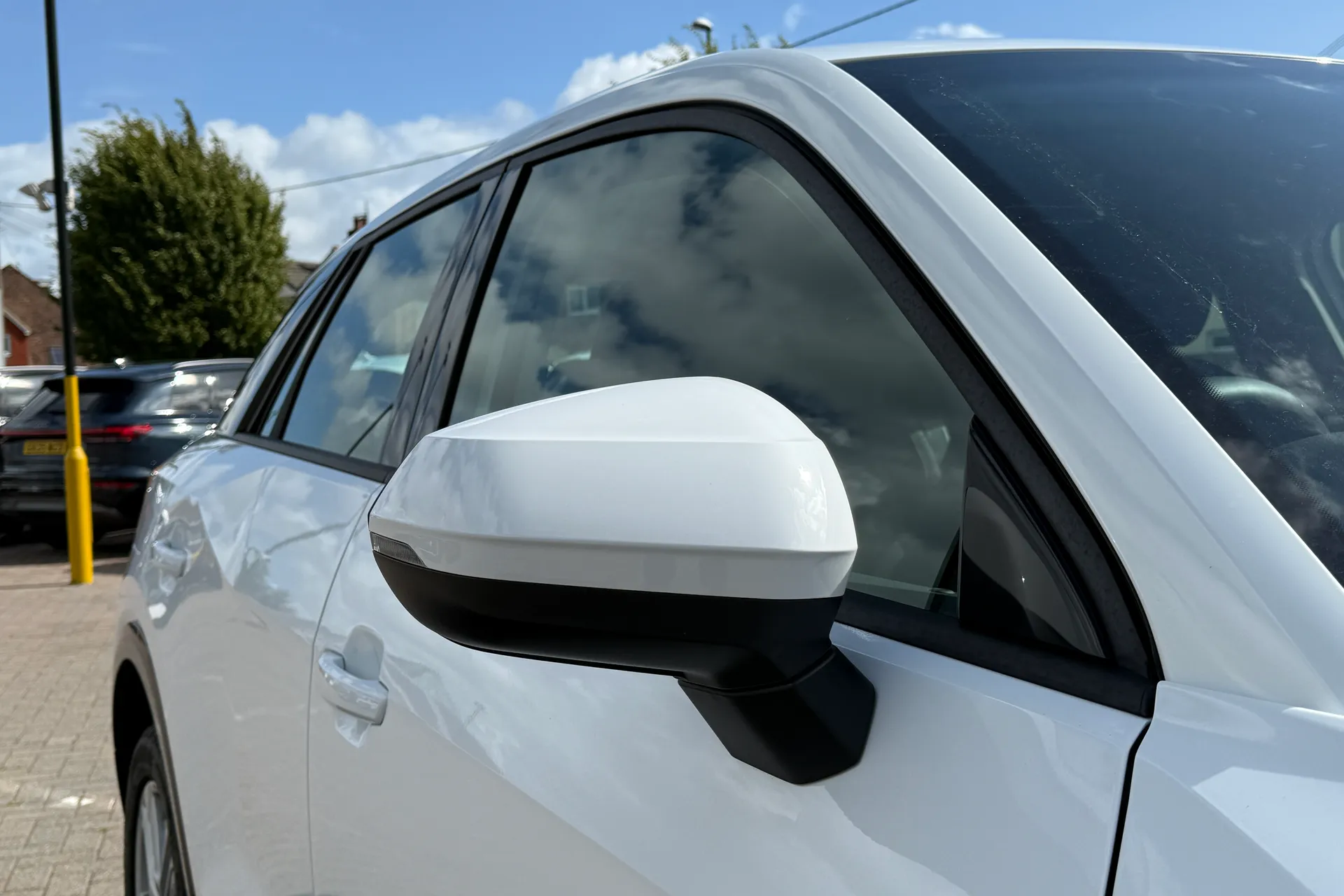 Audi Q2 thumbnail image number 40