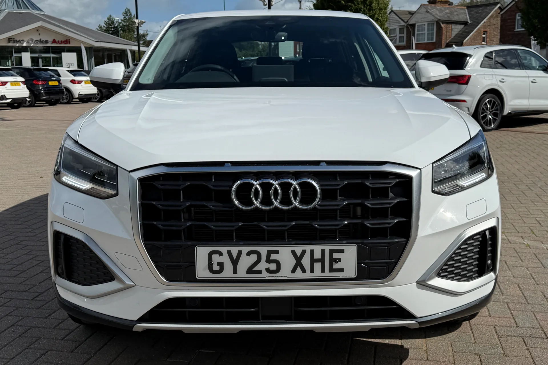 Audi Q2 thumbnail image number 17