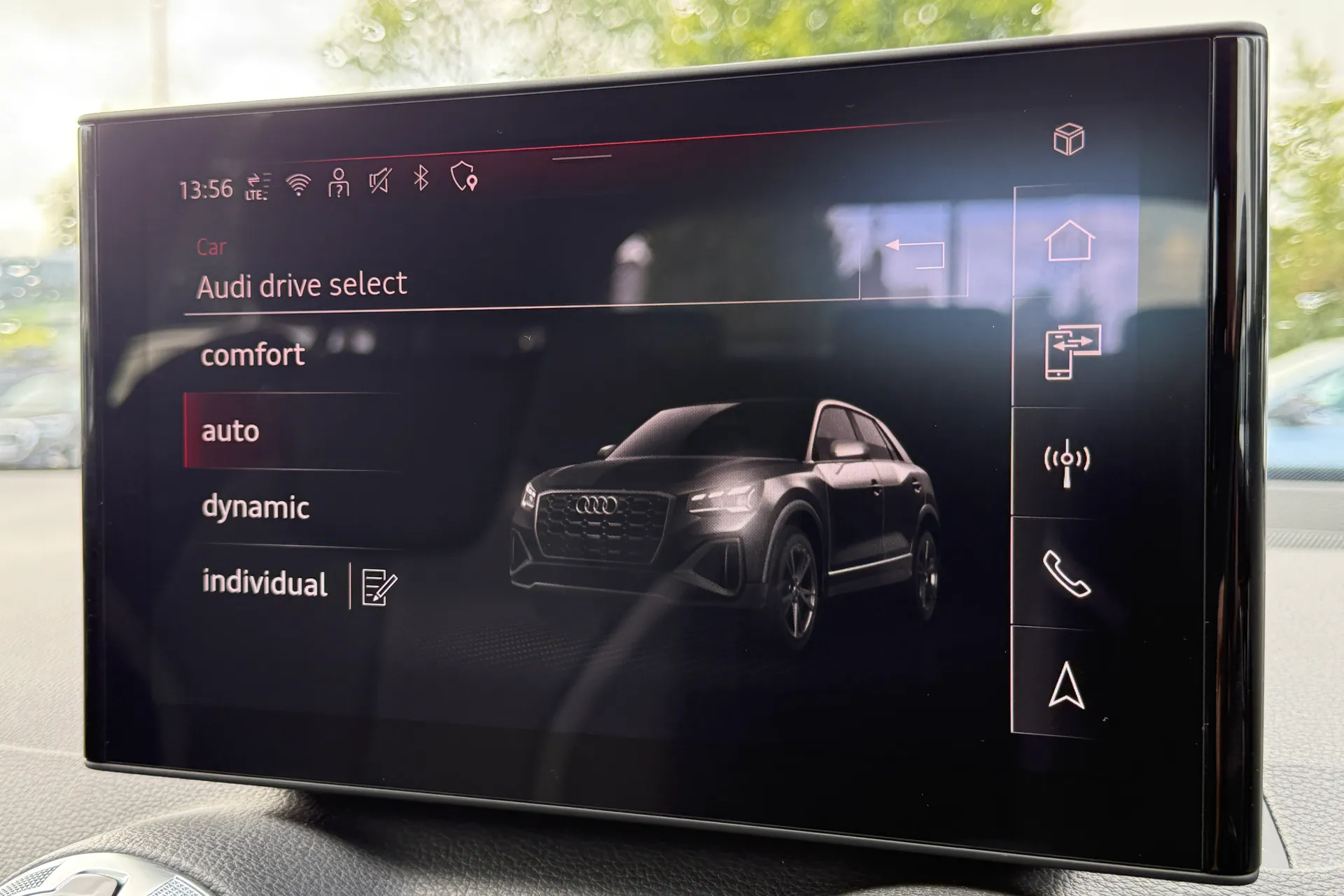 Audi Q2 thumbnail image number 10