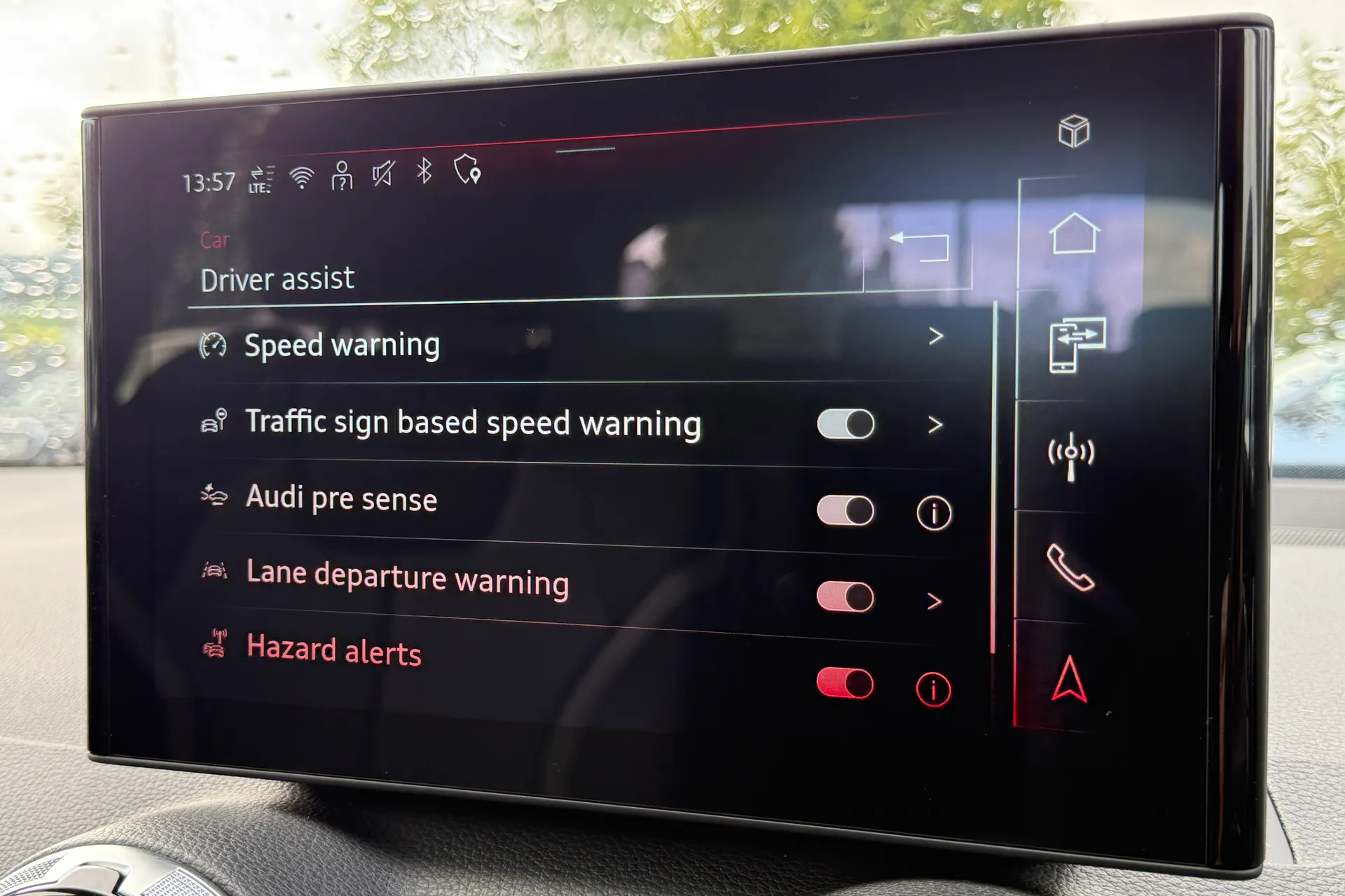 Audi Q2 thumbnail image number 11