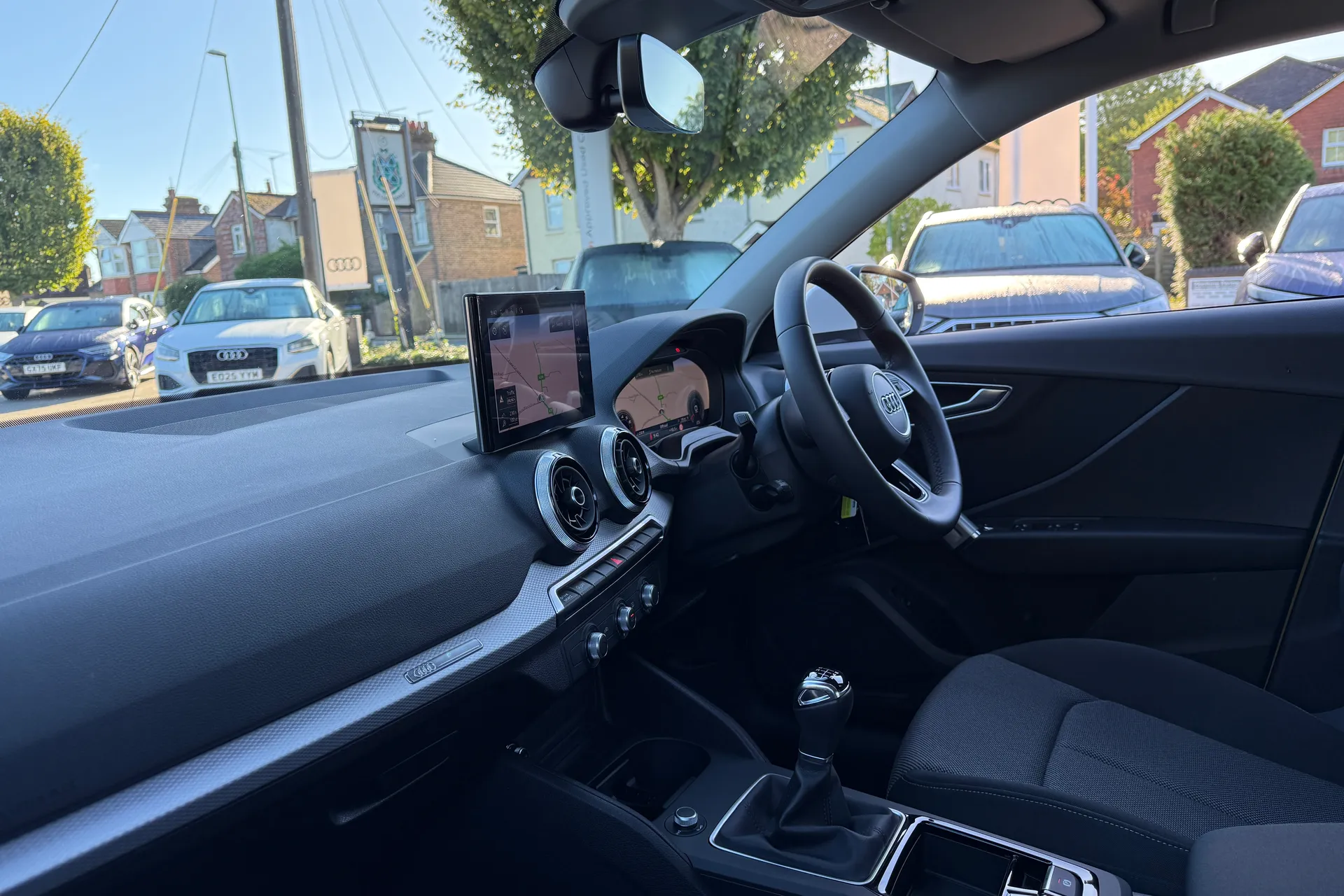 Audi Q2 thumbnail image number 28