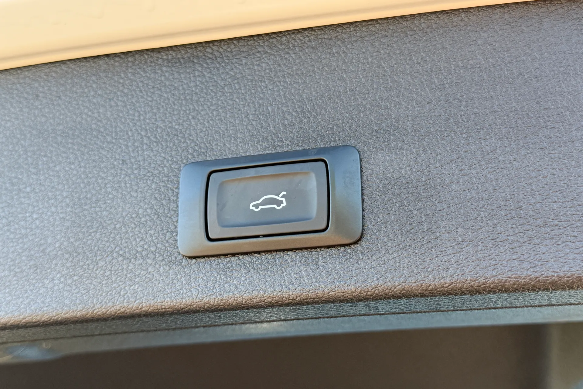 Audi Q2 thumbnail image number 35