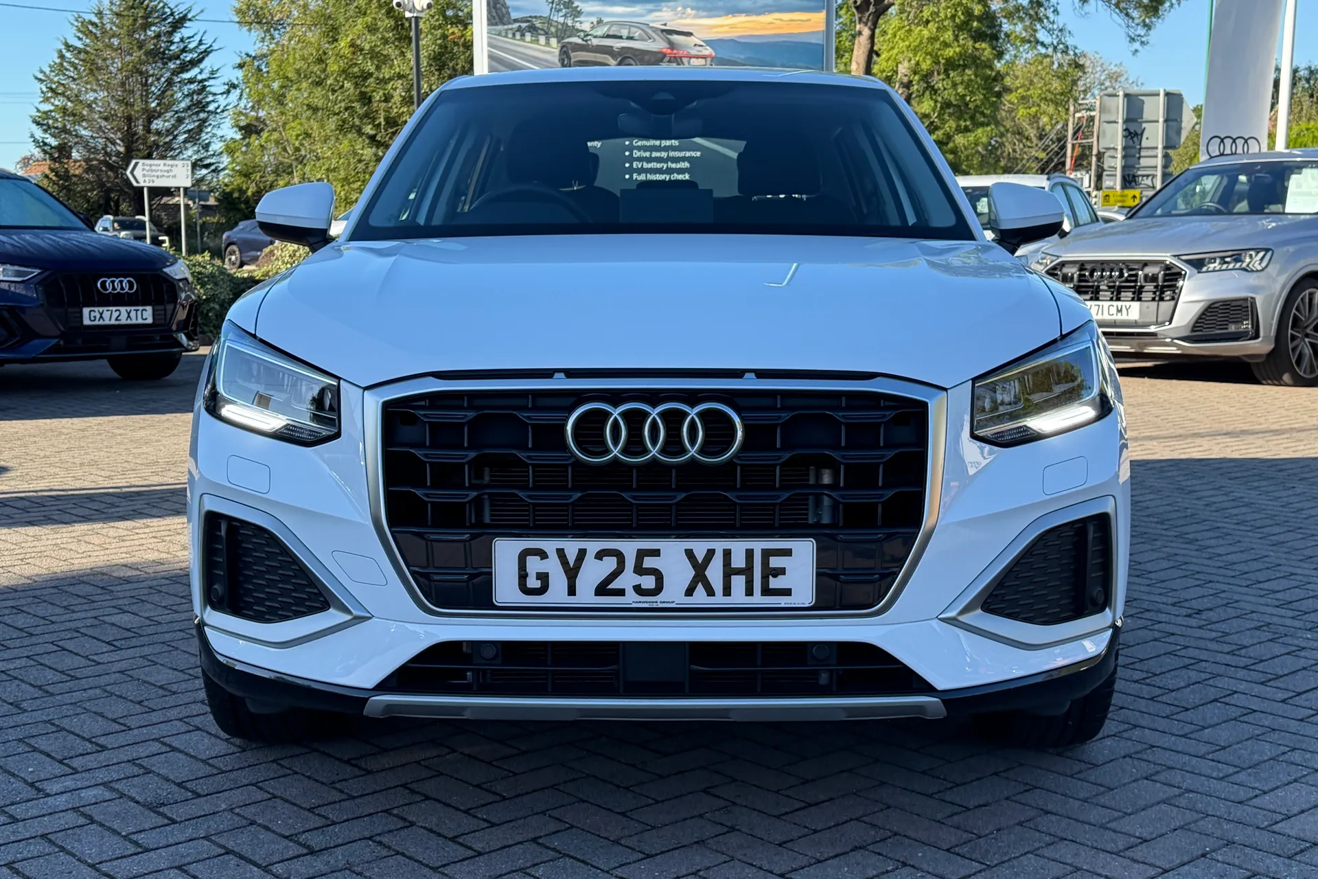 Audi Q2 thumbnail image number 24