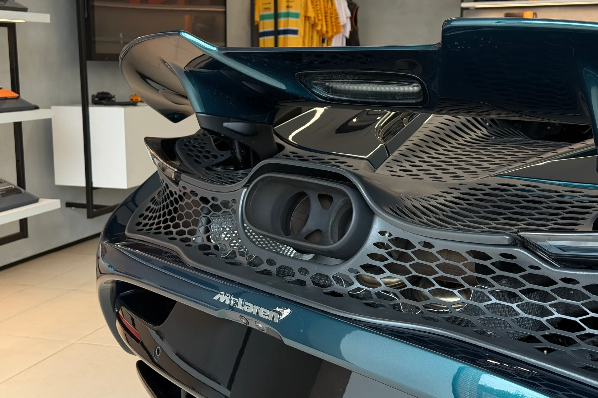 McLaren 750S thumbnail image number 31