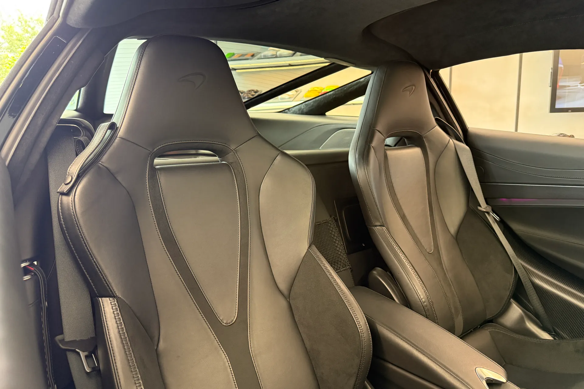 McLaren 750S thumbnail image number 14