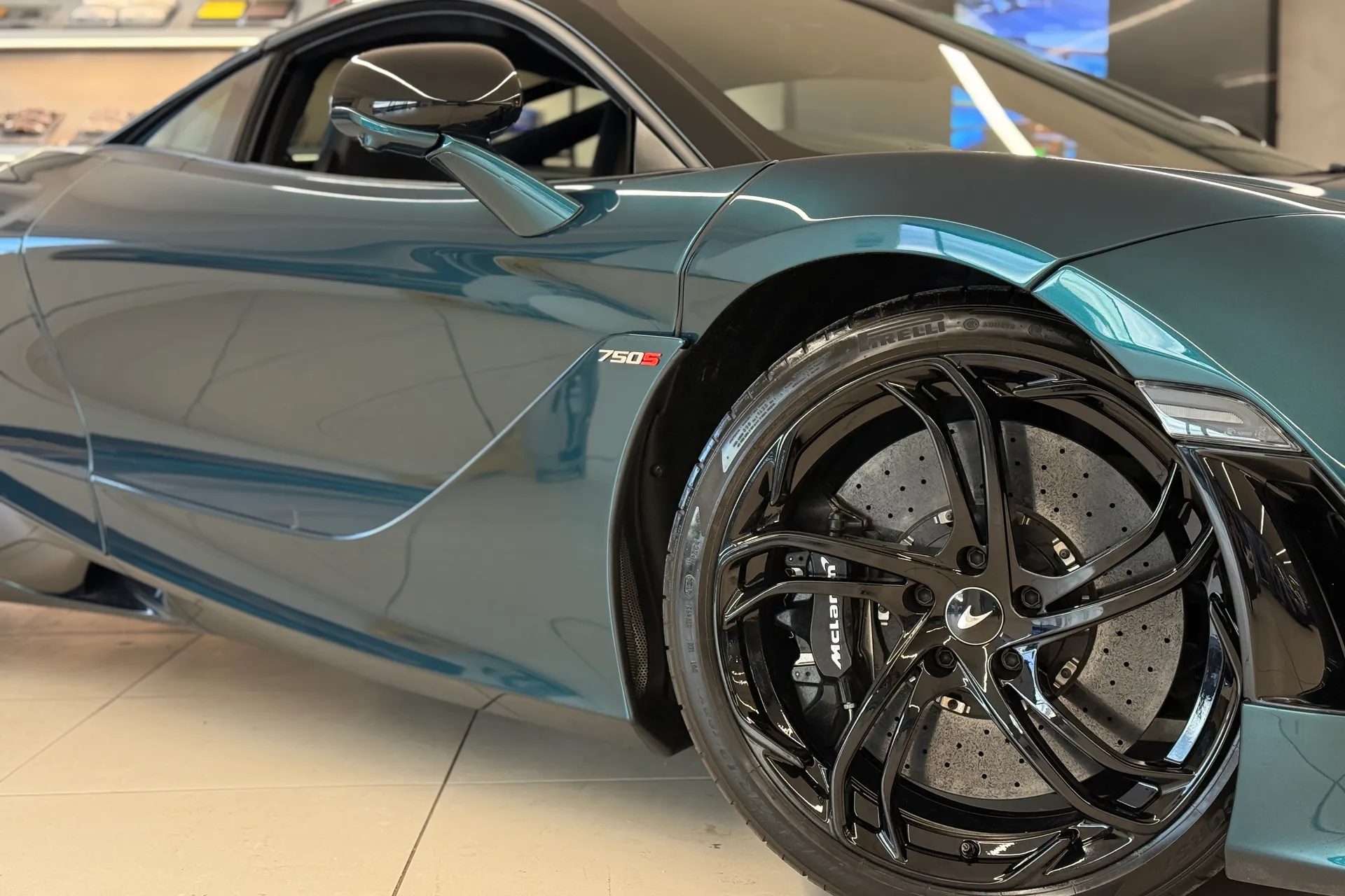 McLaren 750S thumbnail image number 9