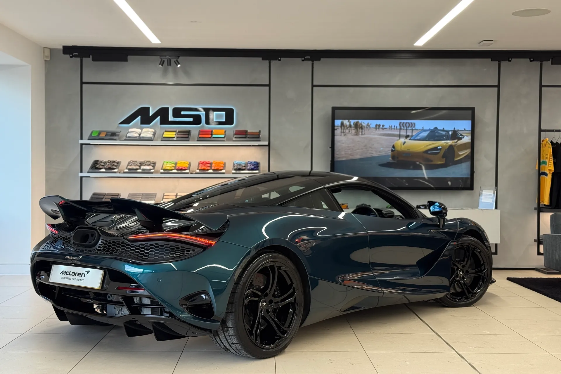 McLaren 750S thumbnail image number 41