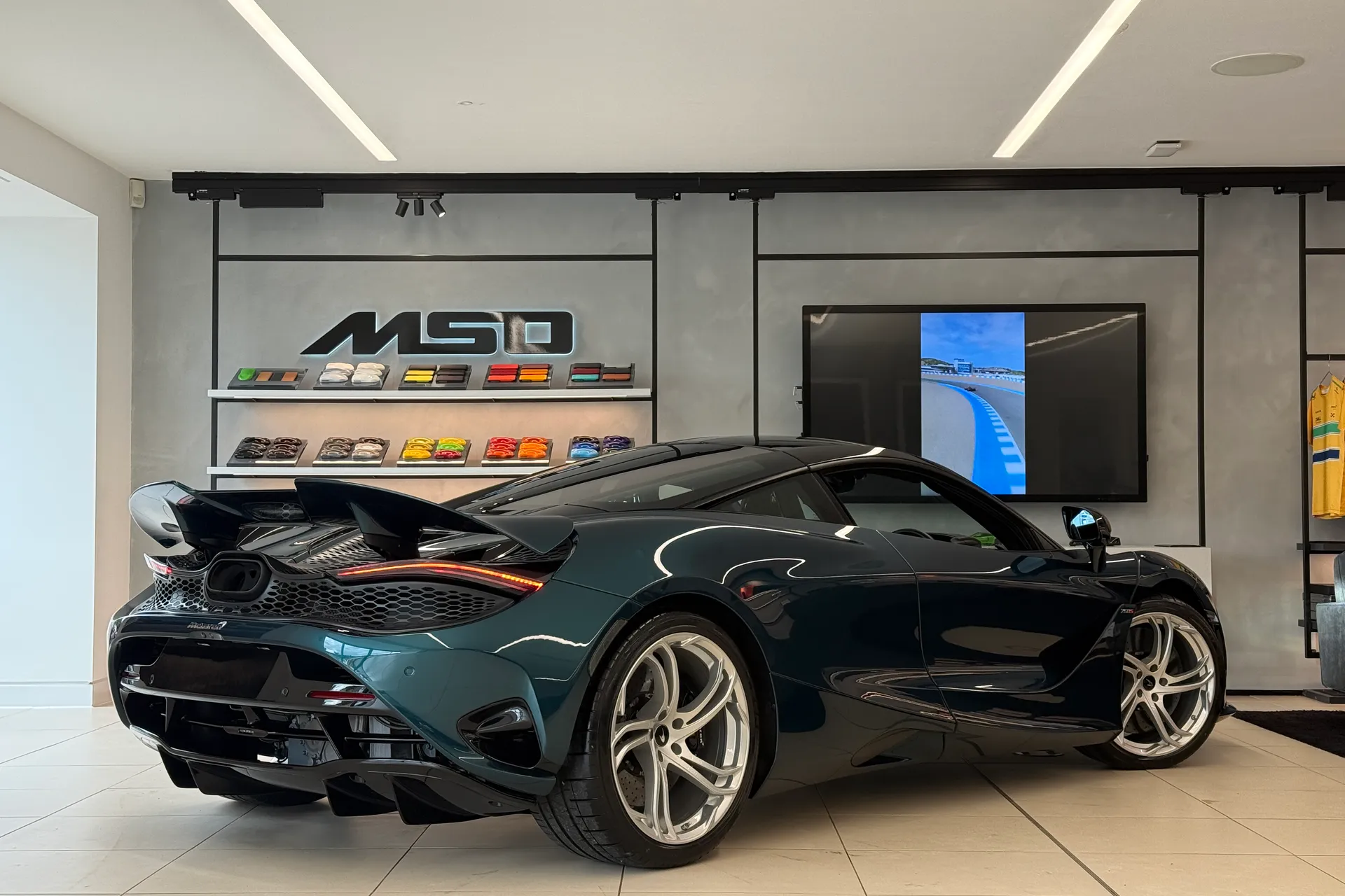 McLaren 750S thumbnail image number 45