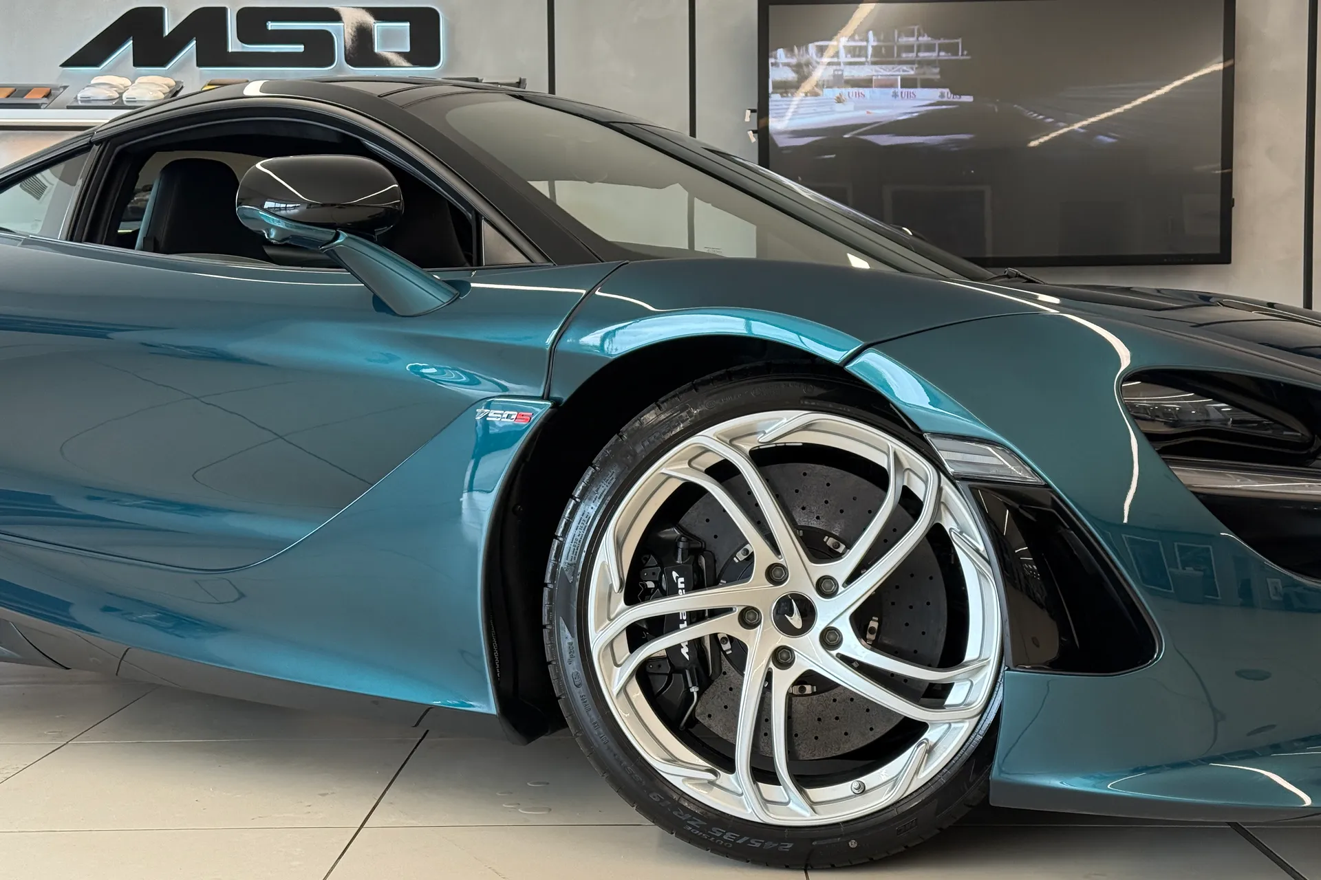McLaren 750S thumbnail image number 10