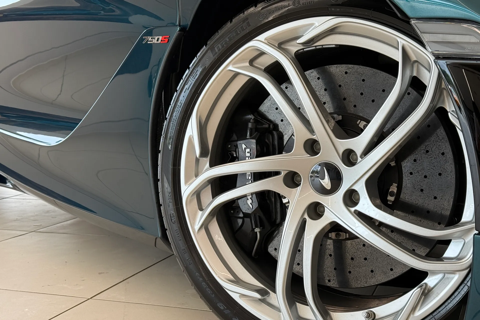 McLaren 750S thumbnail image number 33