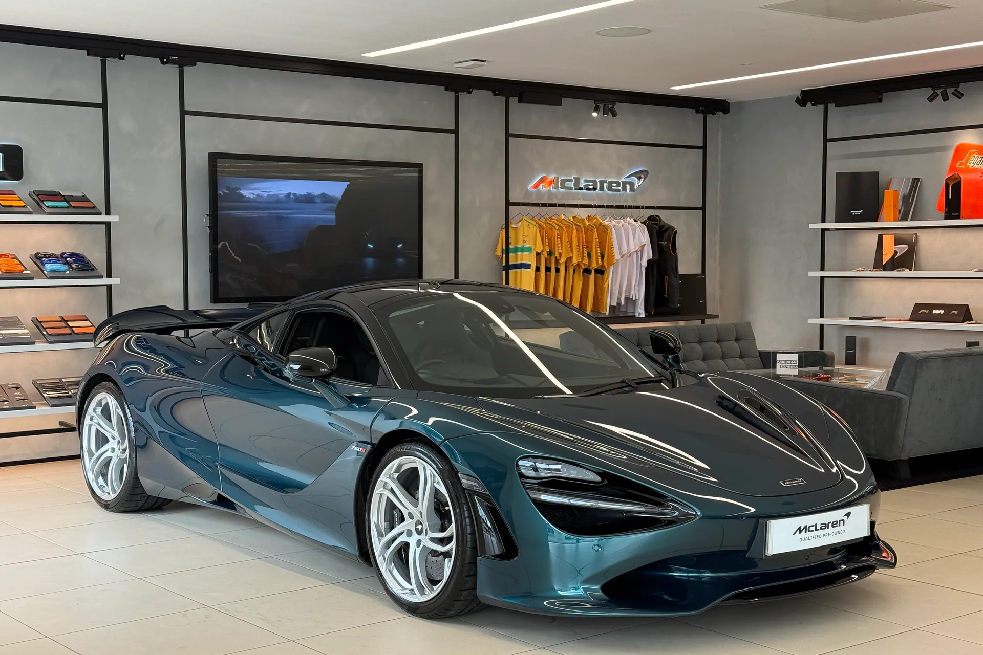 McLaren 750S thumbnail image number 8