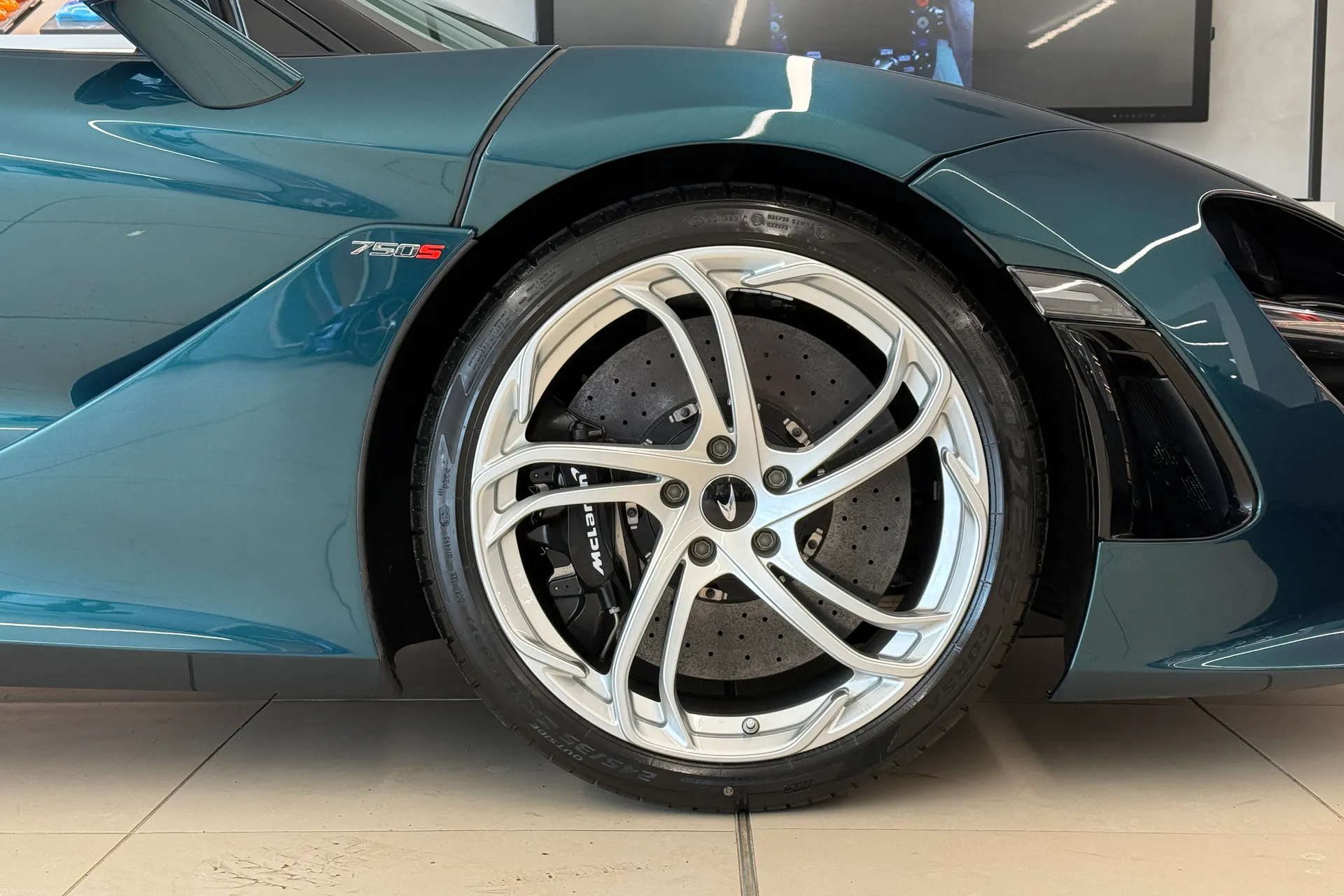 McLaren 750S thumbnail image number 4