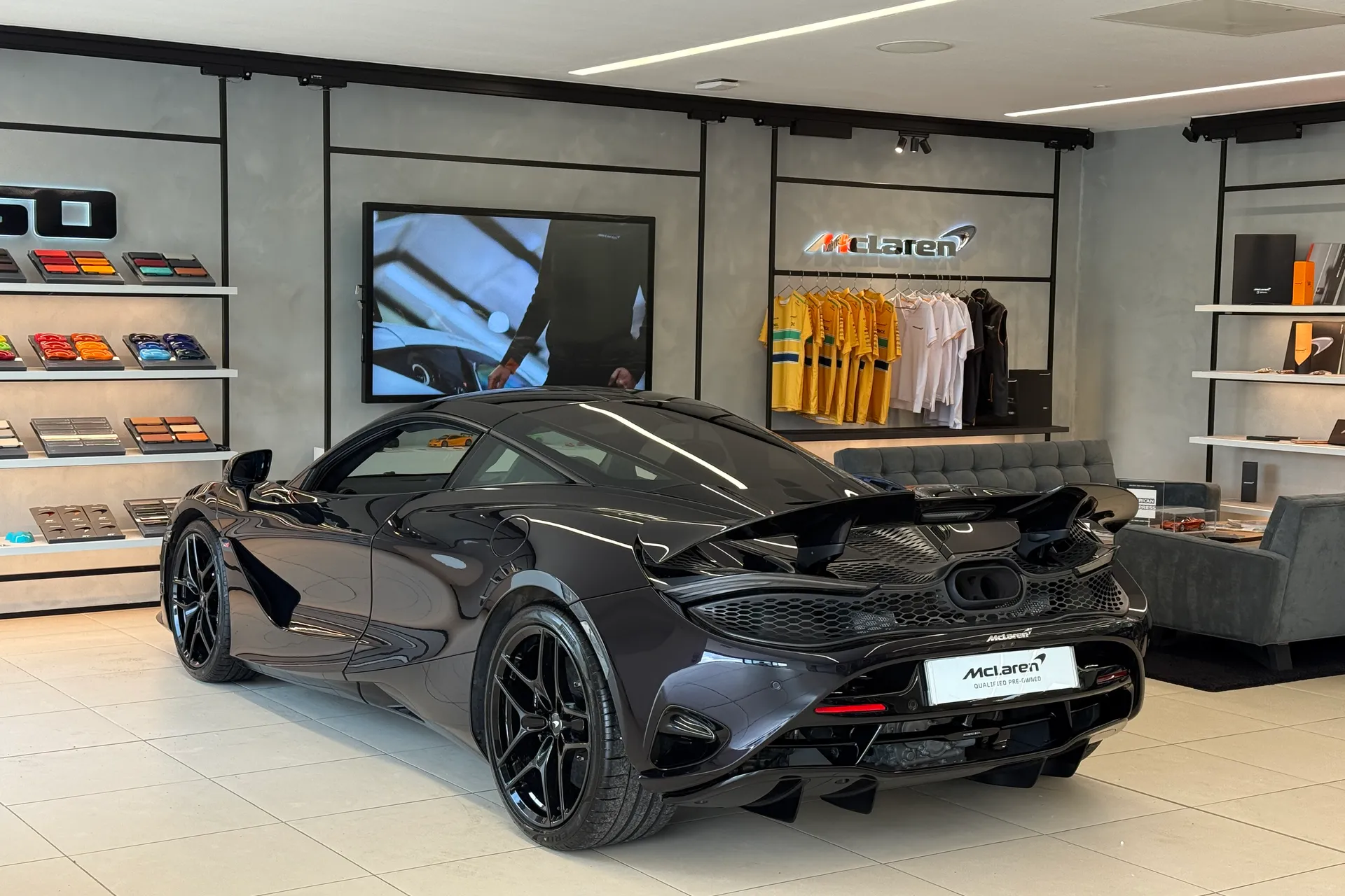 McLaren 750S thumbnail image number 5