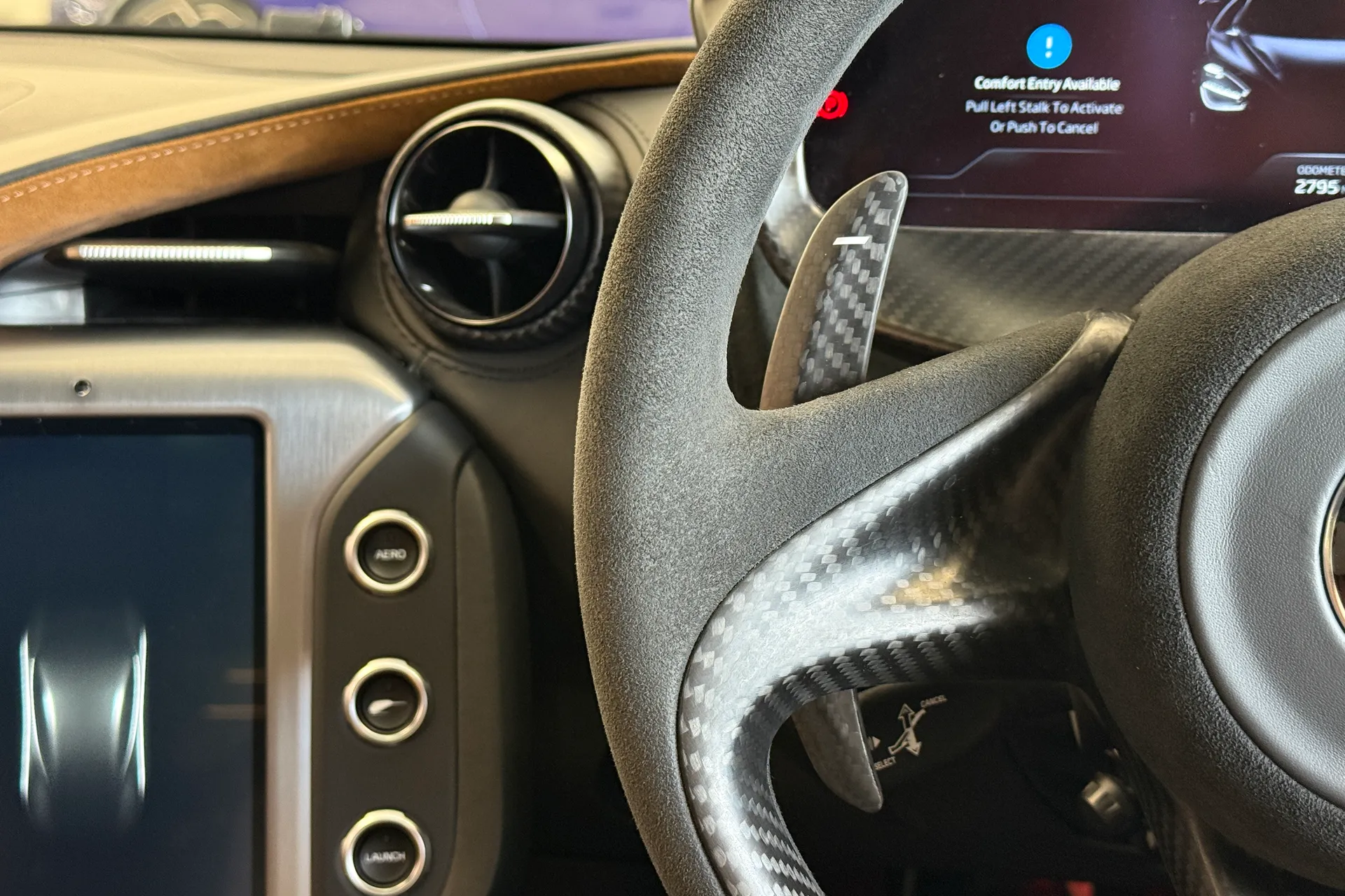McLaren 750S thumbnail image number 36