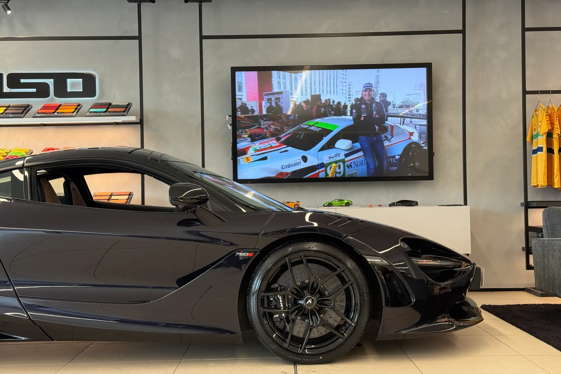 McLaren 750S thumbnail image number 29