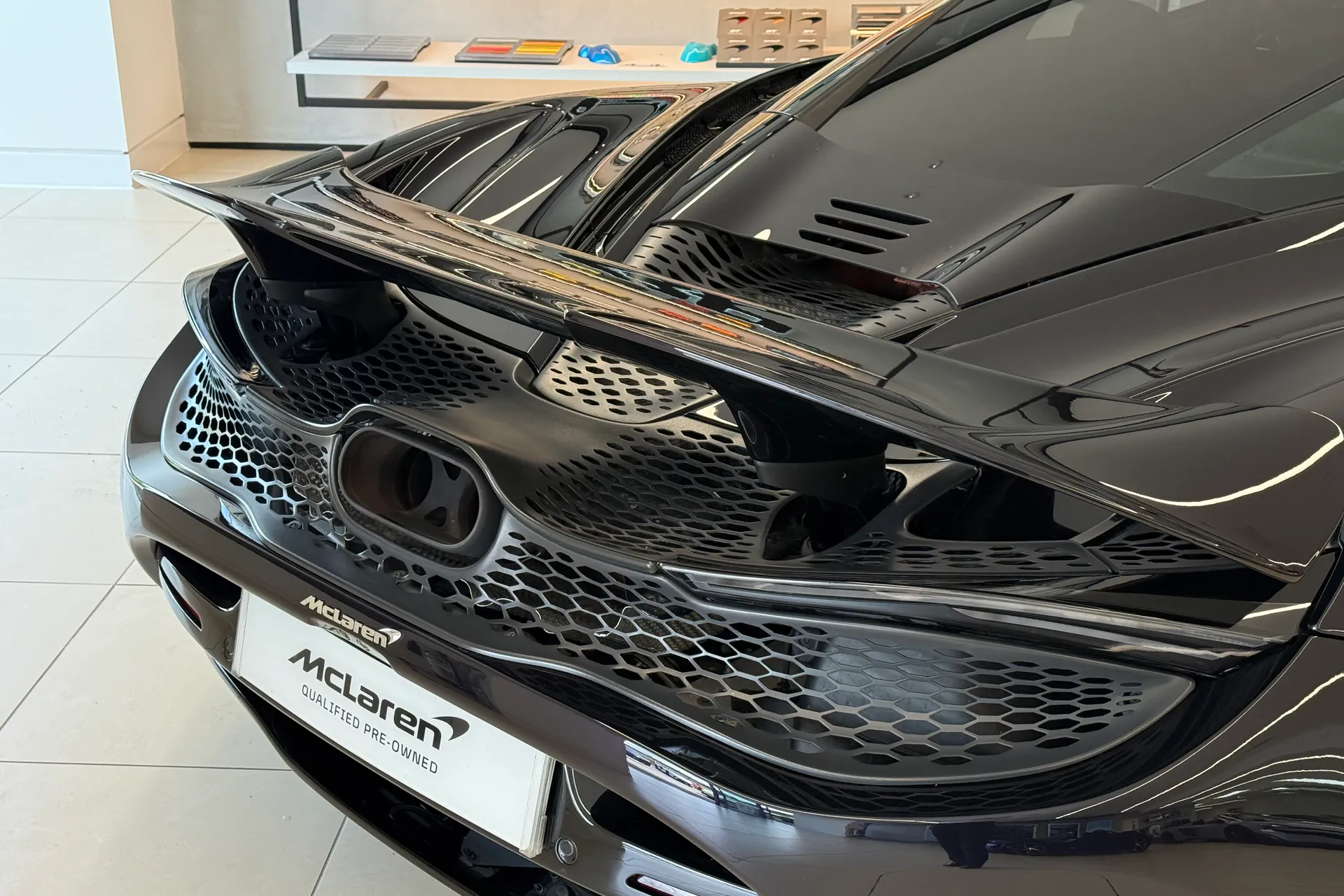 McLaren 750S thumbnail image number 39